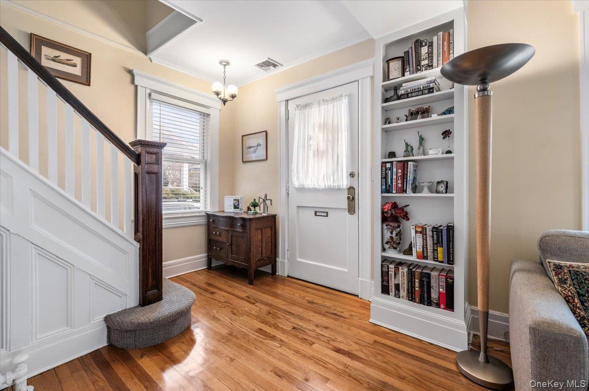 #2 photo, 37 Central Street, 롱 아일랜드 Huntington , NY 11743