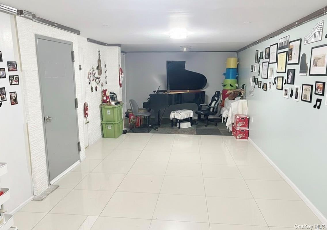 #13 photo, 3509 Leavitt St, Flushing , NY 11354