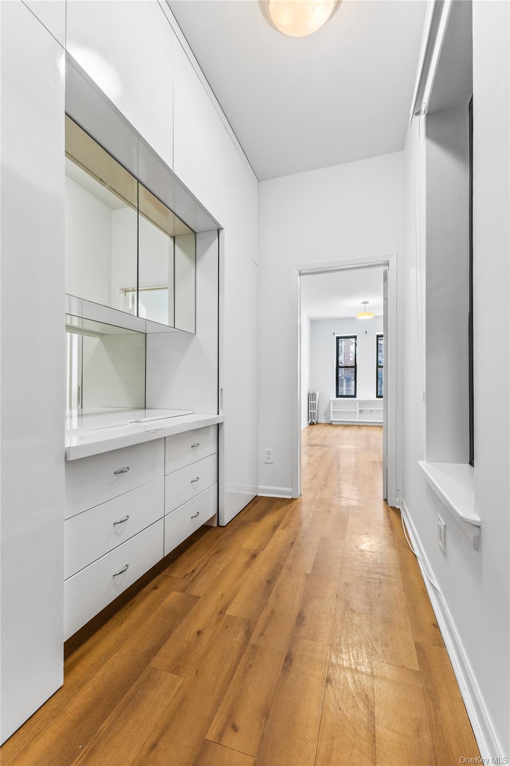 #7 photo, 155 W 106th Street, New York (Manhattan) , NY 10025