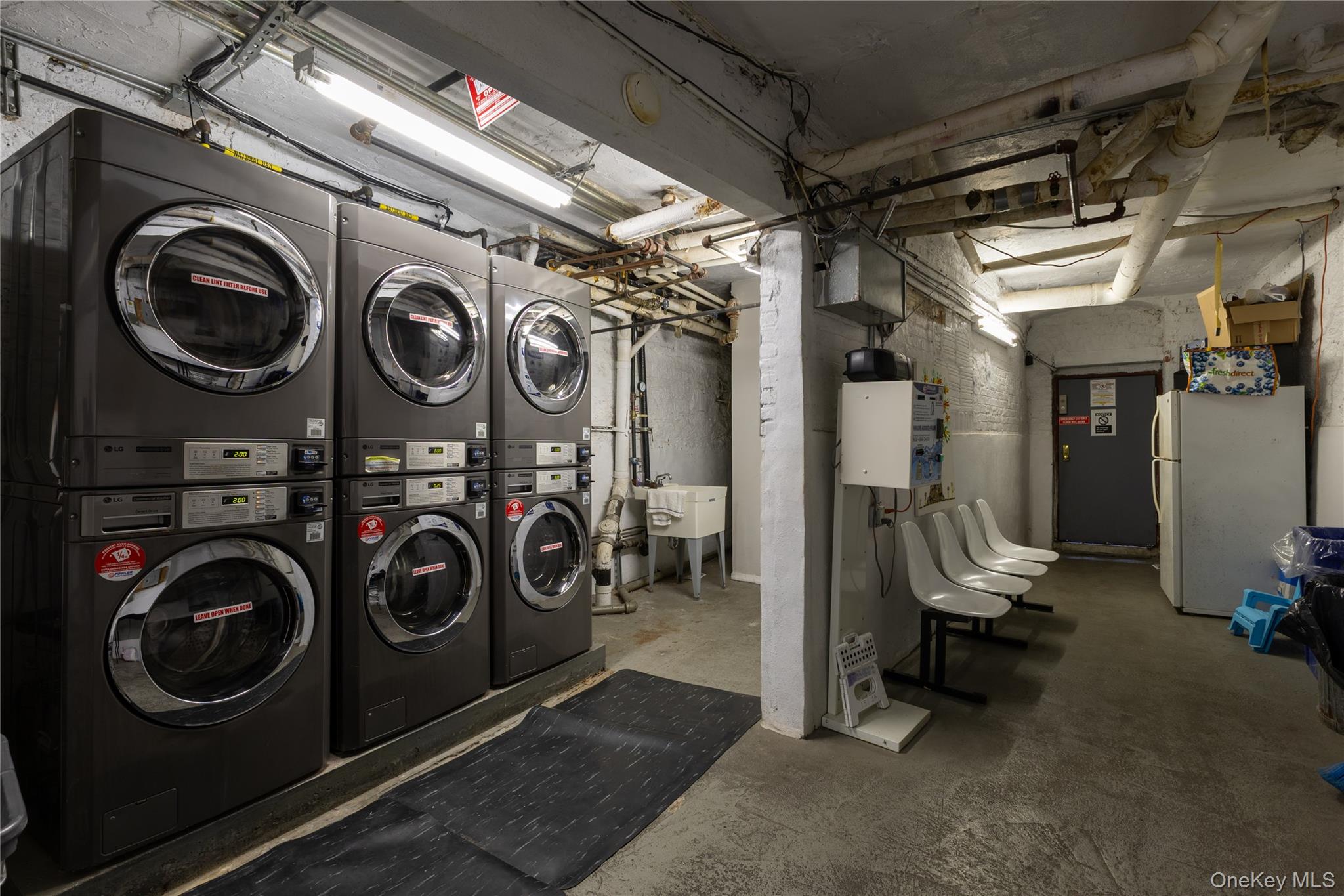 #8 photo, 155 W 106th Street, New York (Manhattan) , NY 10025