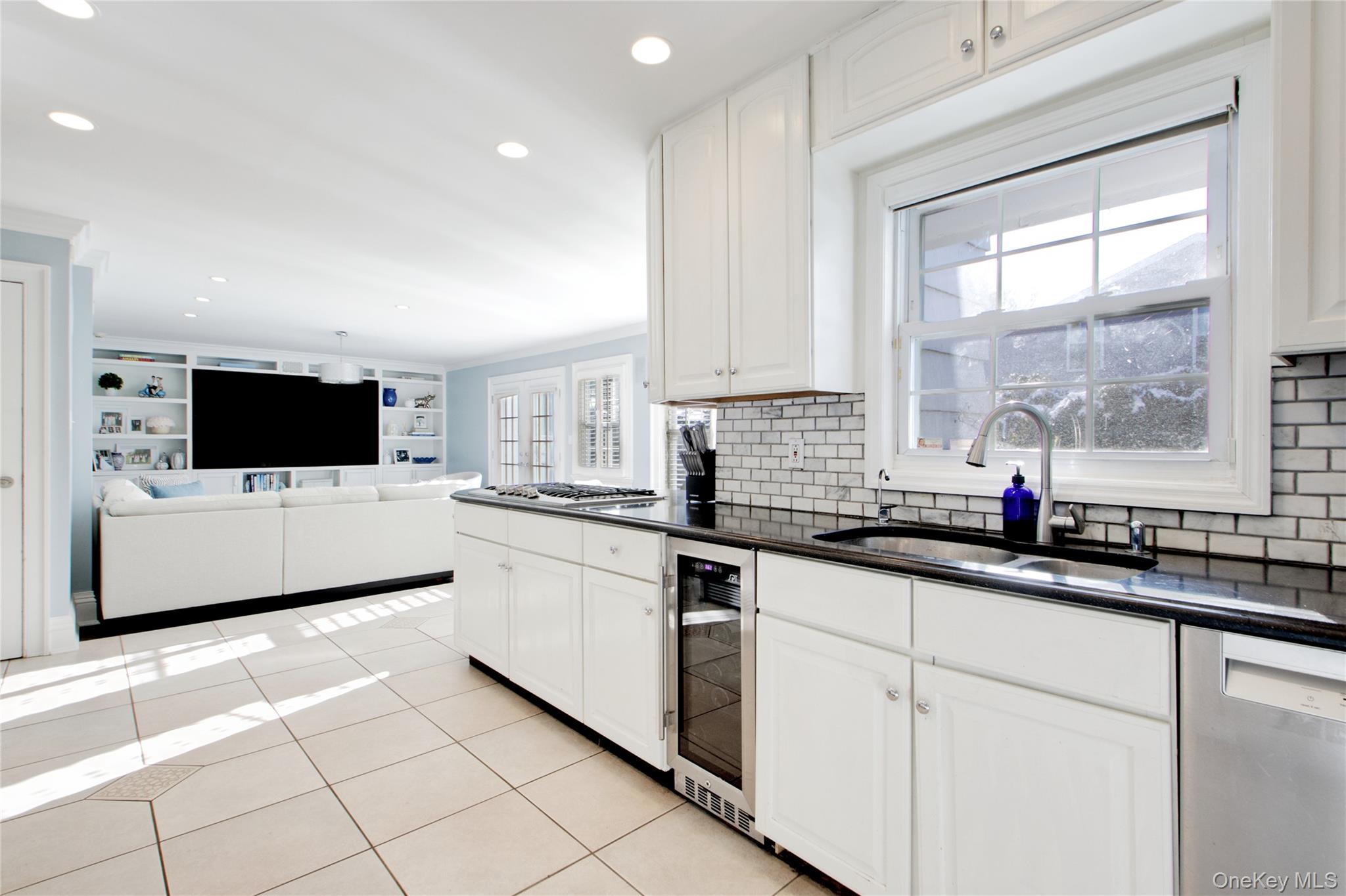 #15 photo, 380 Stewart Avenue, Garden City , NY 11530