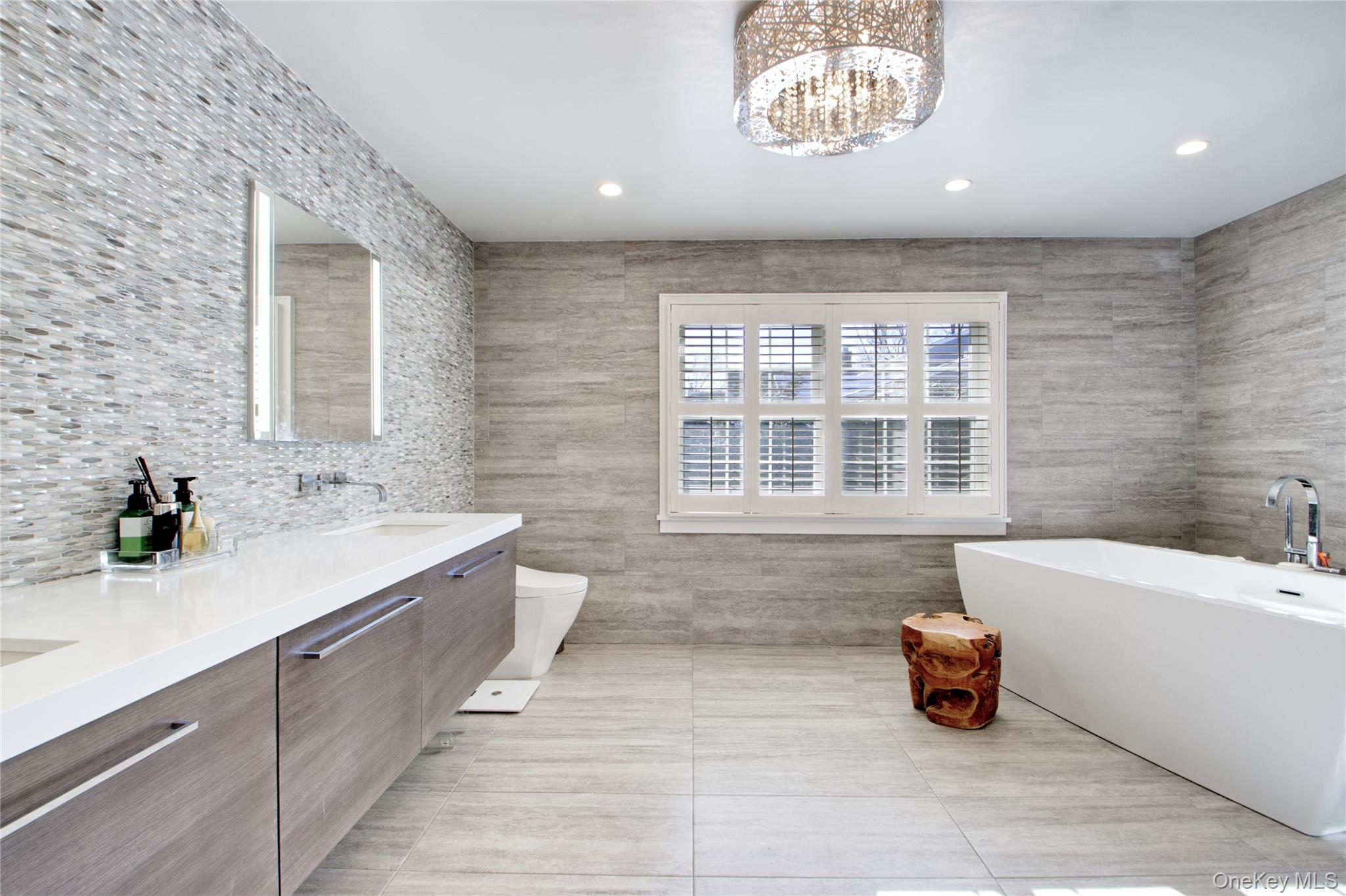 #20 photo, 380 Stewart Avenue, Garden City , NY 11530