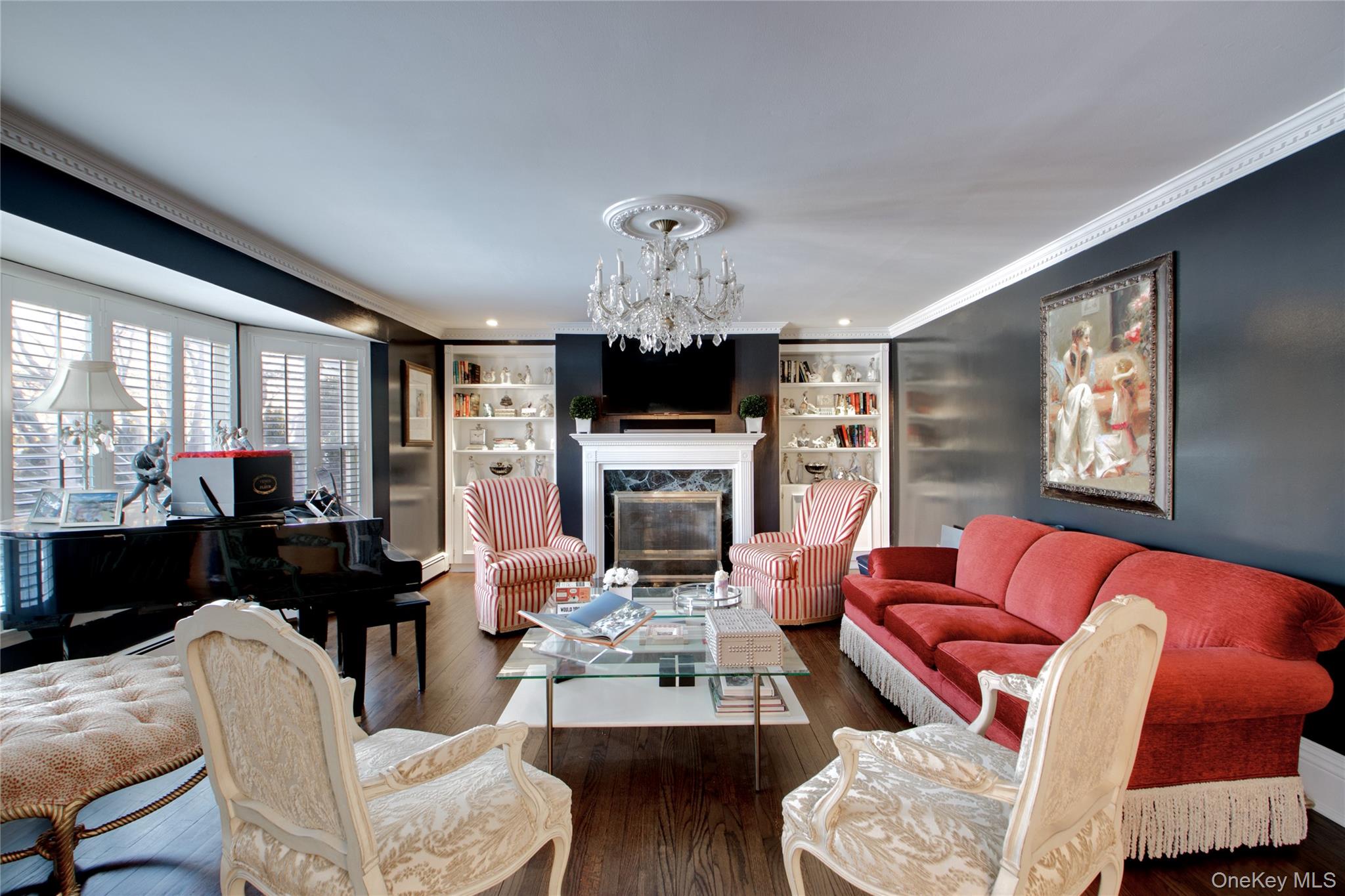 #8 photo, 380 Stewart Avenue, Garden City , NY 11530