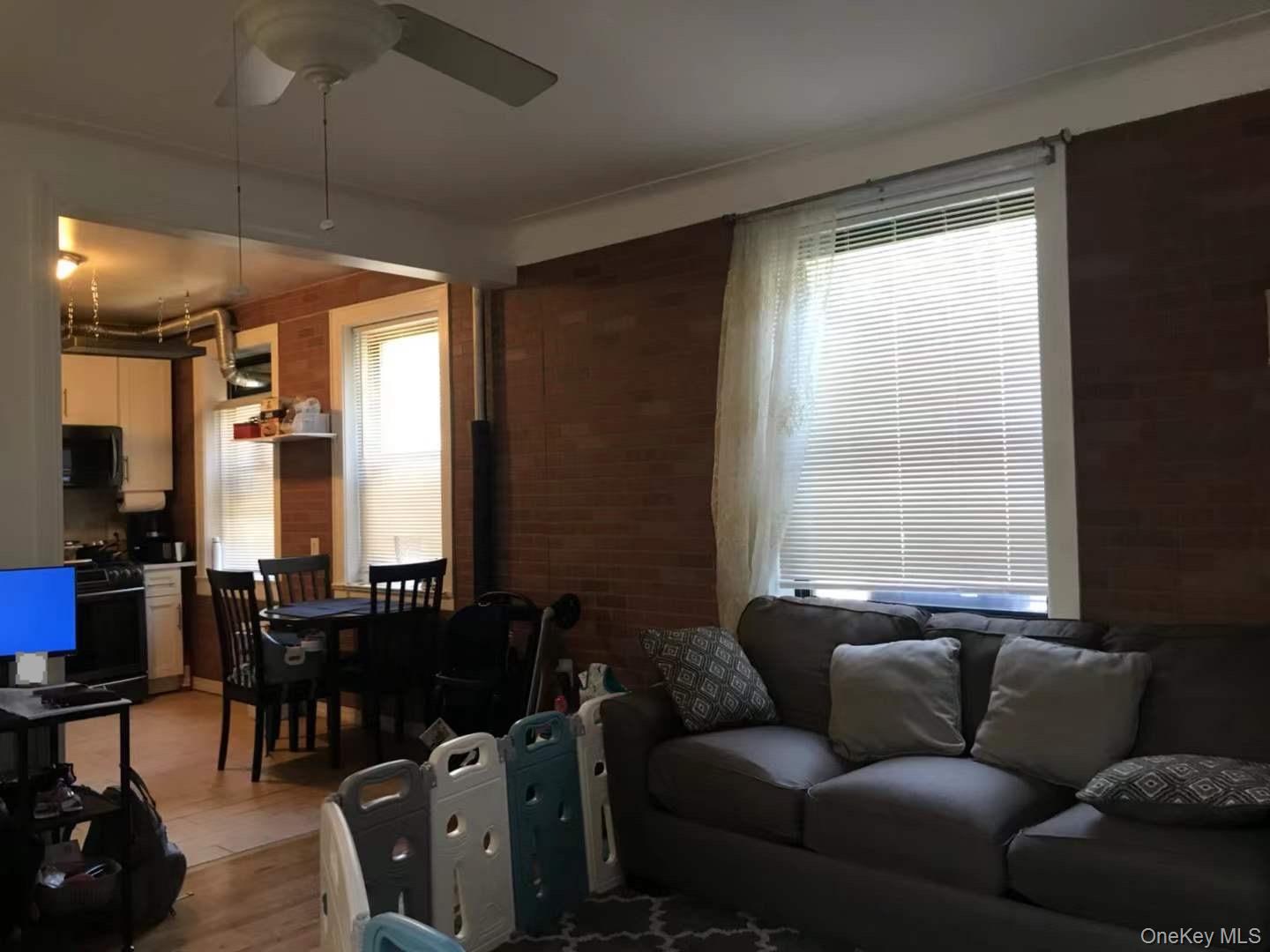 #1 photo, 61-40 Saunders Street, Куинс ‖ Rego Park , NY 11374