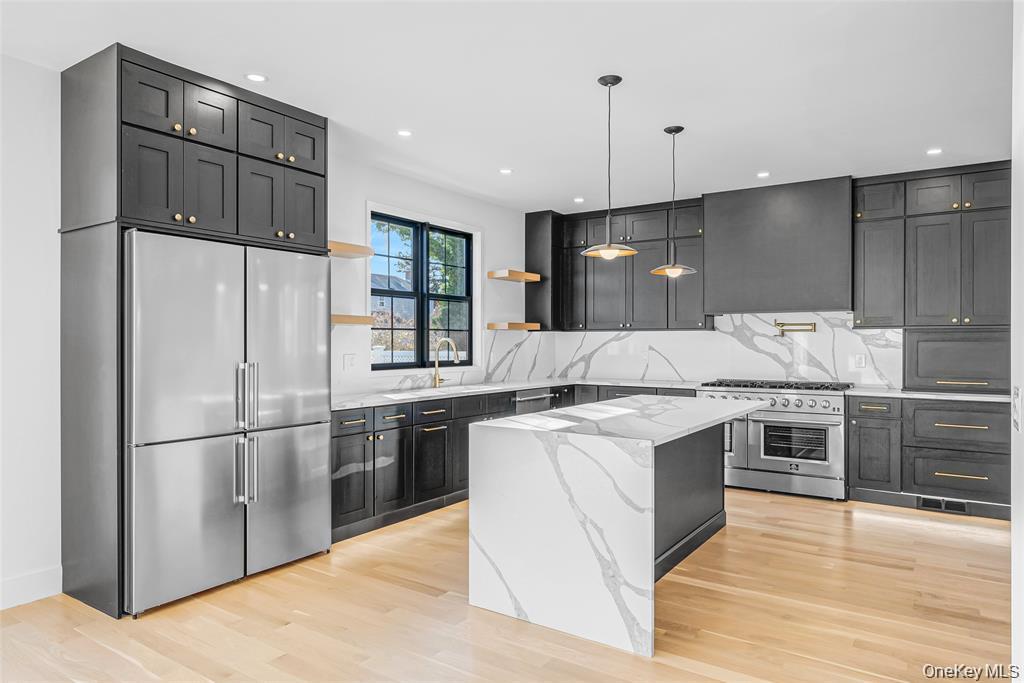 #15 photo, 2386 Marlboro Street, Нассау ‖ East Meadow , NY 11554