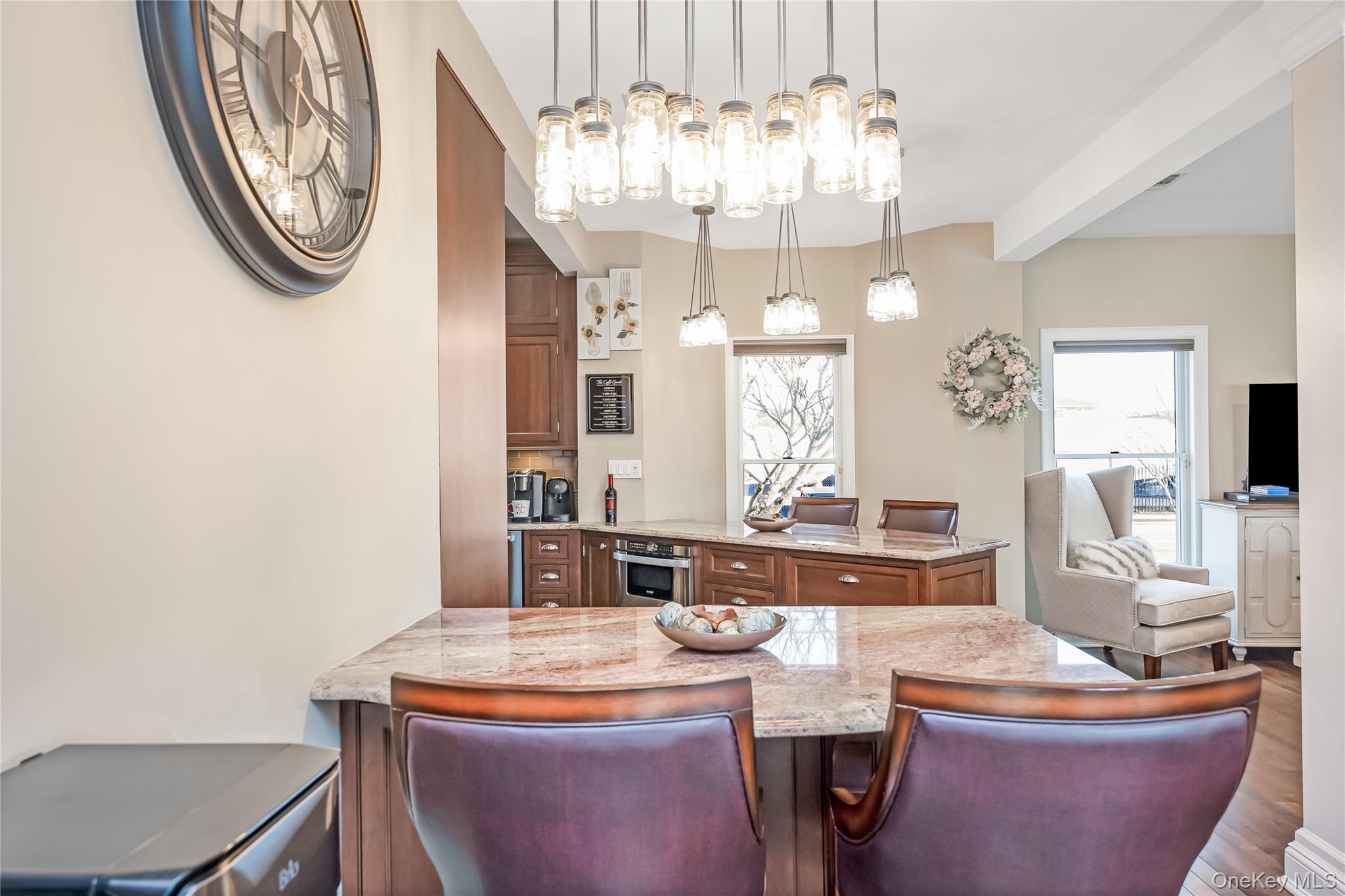 #12 photo, 120 Neptune Place, नासाउ काउंटी Massapequa , NY 11758