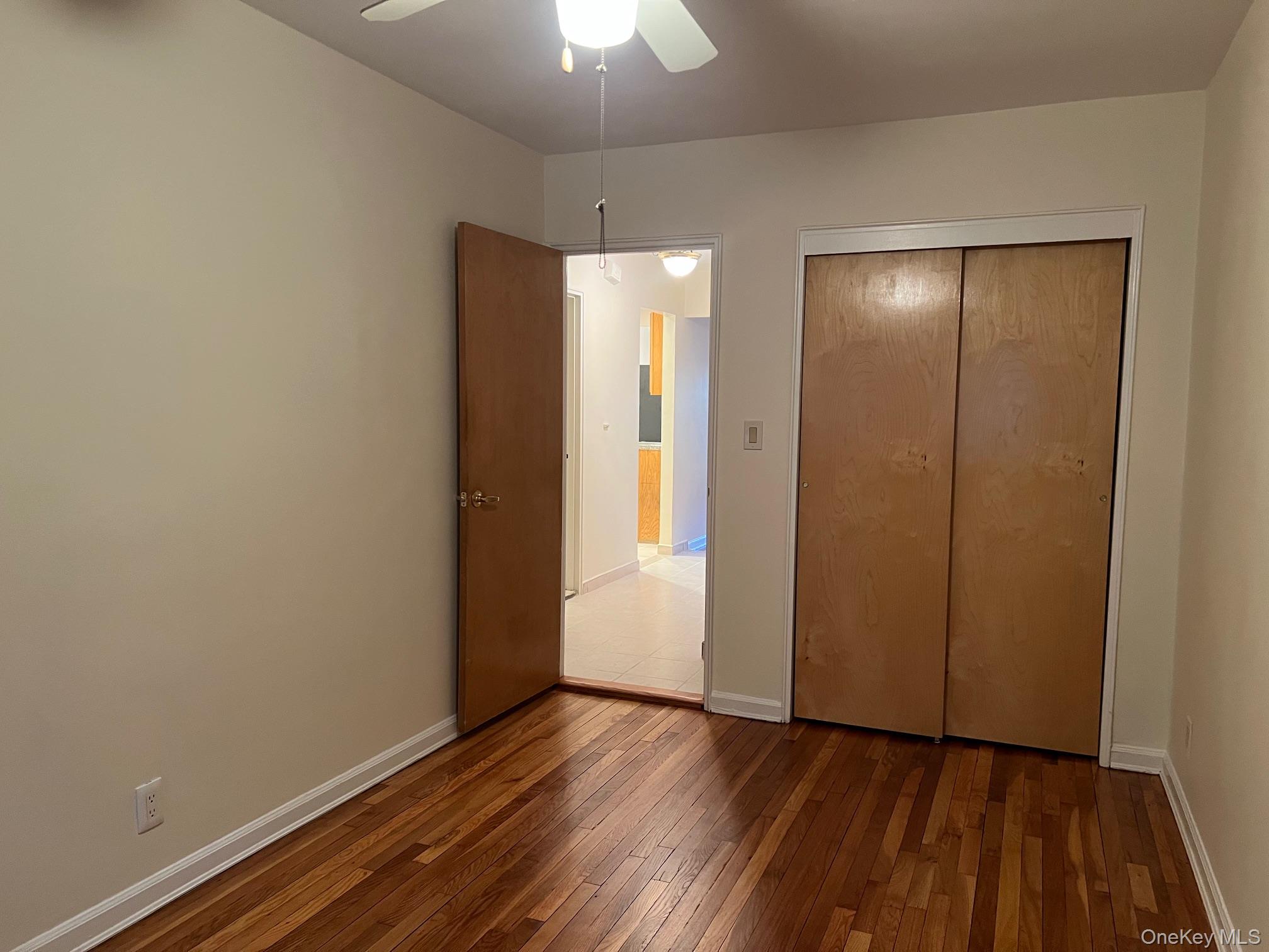 #17 photo, 21-04 Hoyt Avenue, अस्टोरिया Astoria , NY 11102