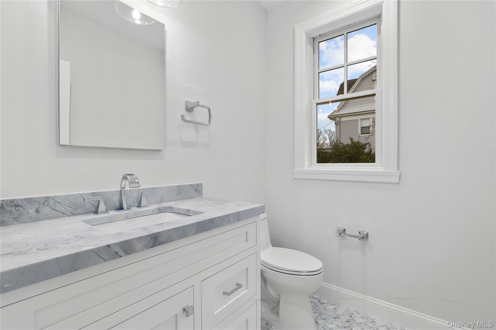 #17 photo, 1 Hobart Street, Bronxville , NY 10708