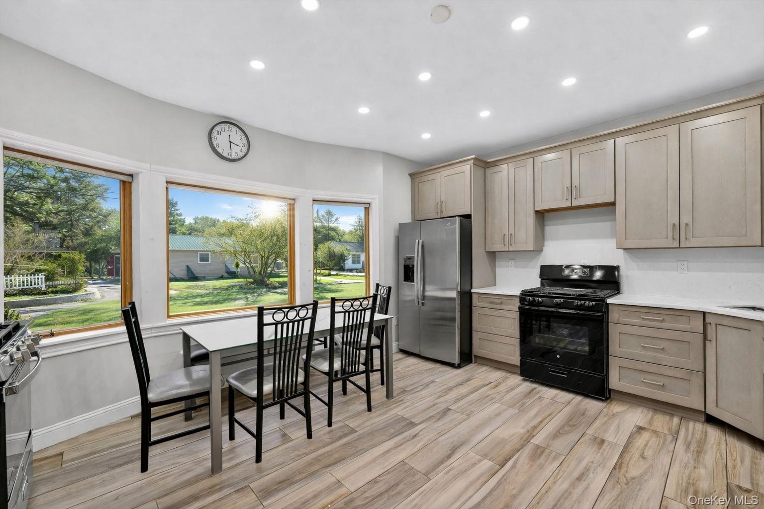 #2 photo, 158 Park Avenue, Monticello , NY 12701