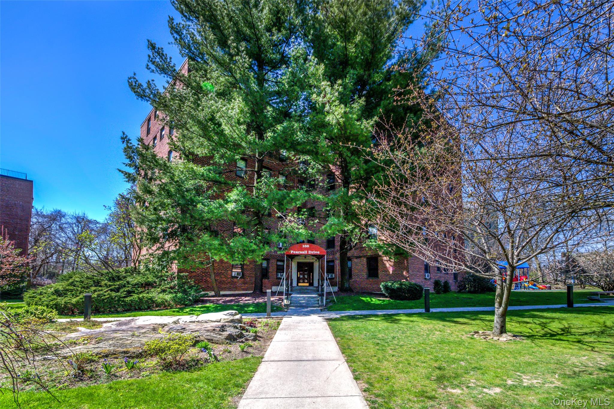 #3 photo, 166 Pearsall Drive, Mount Vernon , NY 10552