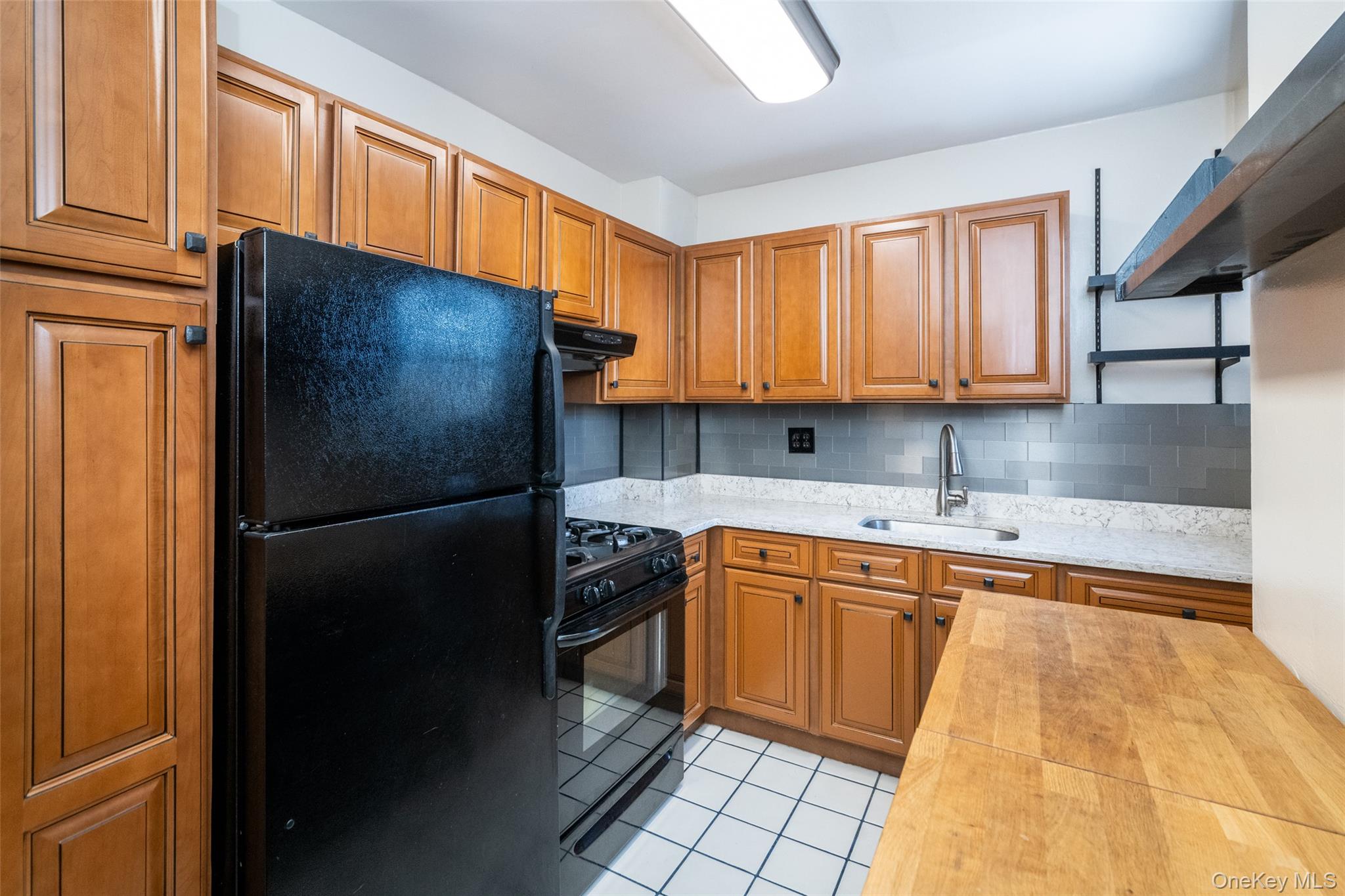 #7 photo, 166 Pearsall Drive, Mount Vernon , NY 10552