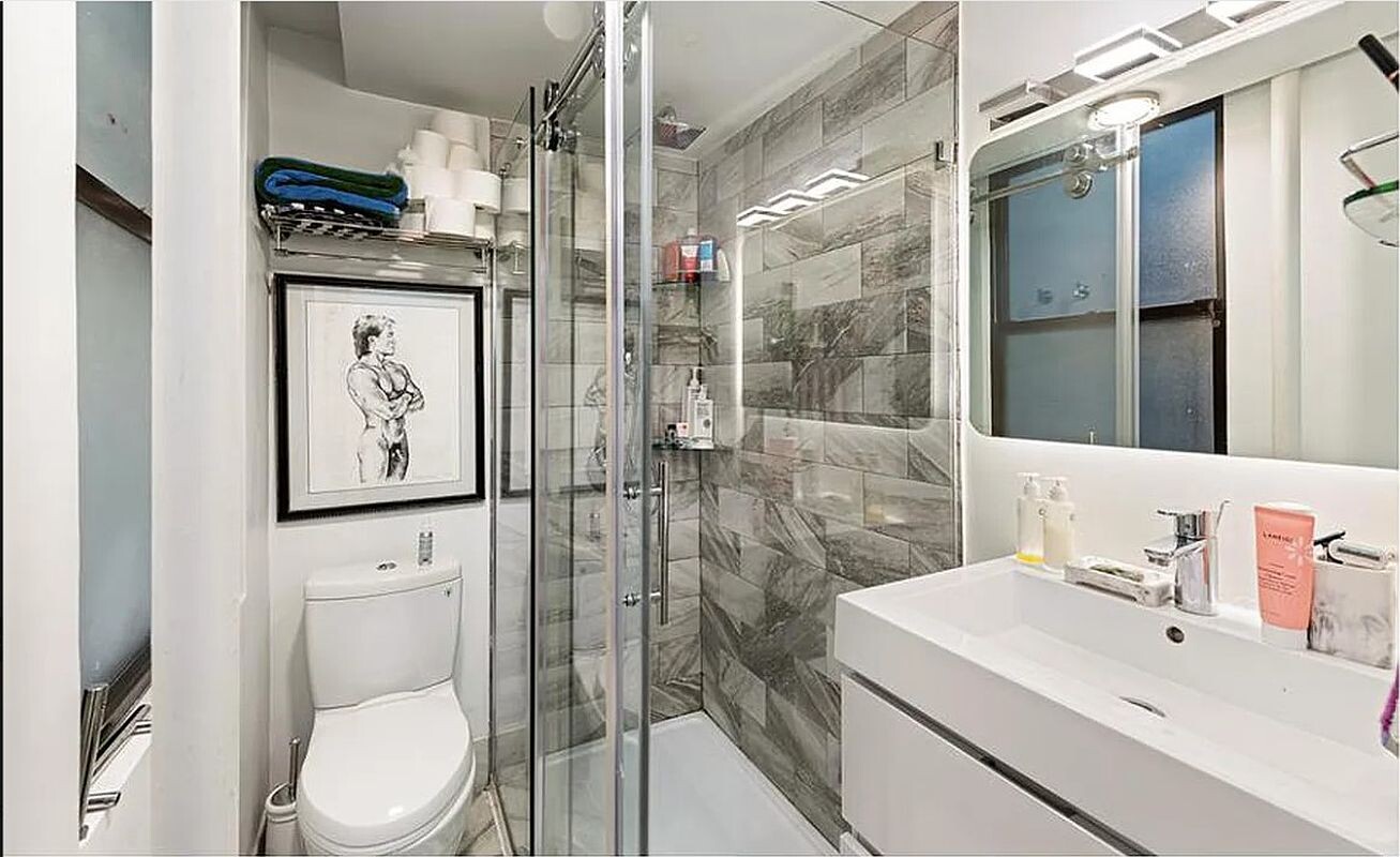 #9 photo, 85 1ST Avenue, East Village , NY 10003