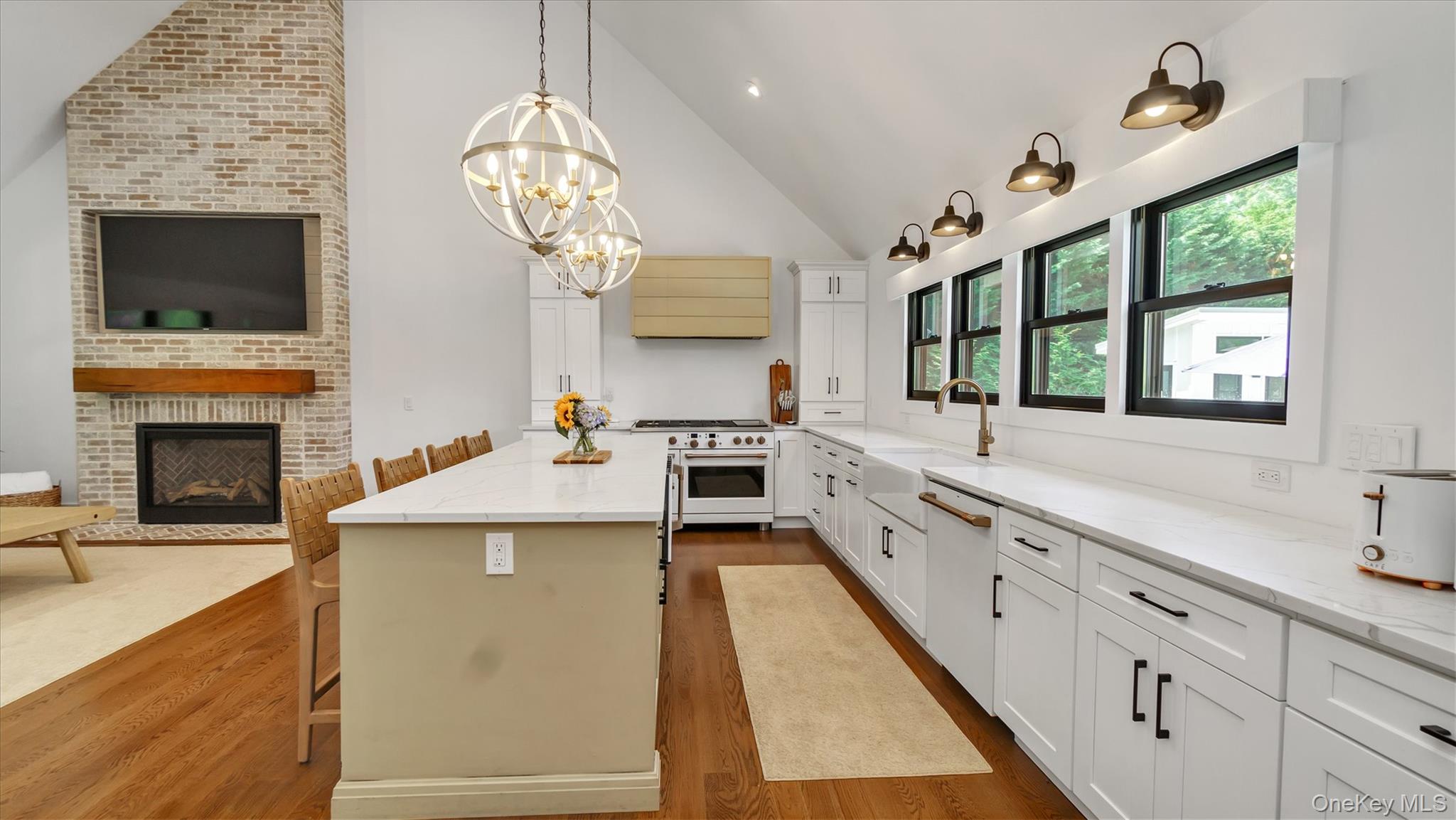 #10 photo, 99 Beach Road, Westhampton Beach , NY 11978