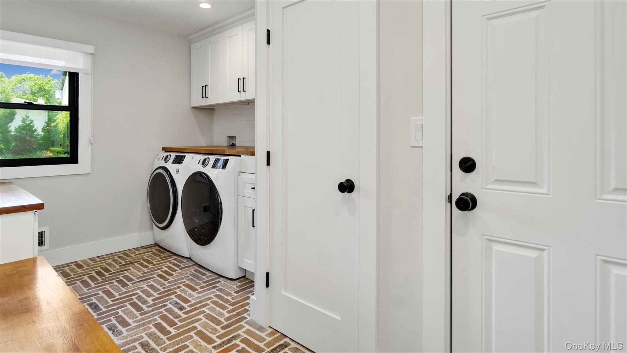 #19 photo, 99 Beach Road, Westhampton Beach , NY 11978