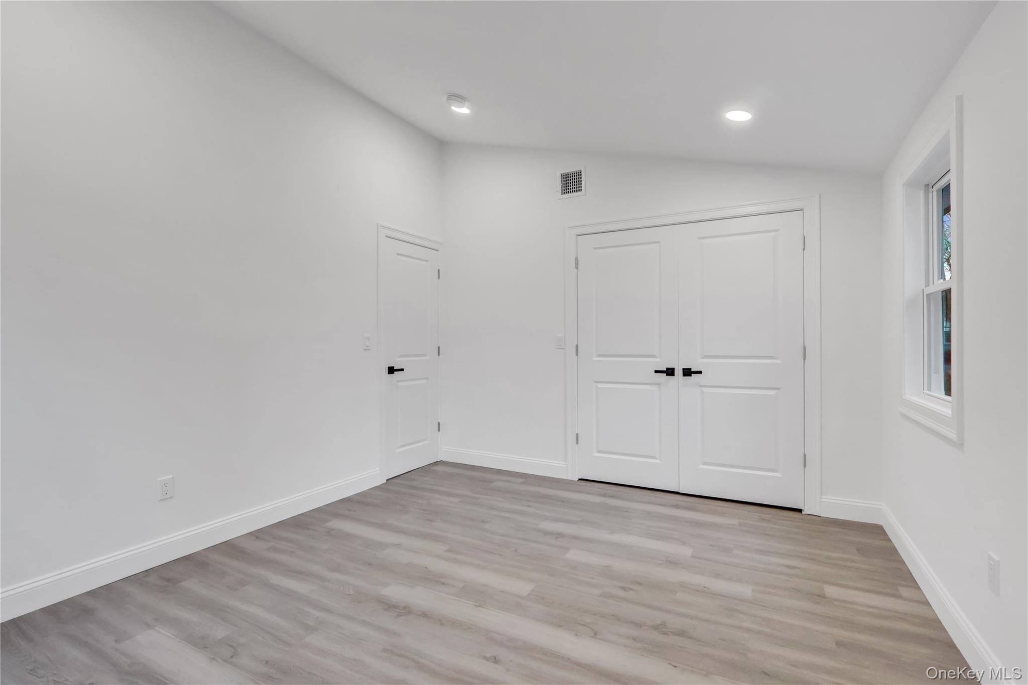 #17 photo, 567 Puritan Drive, Shirley , NY 11967