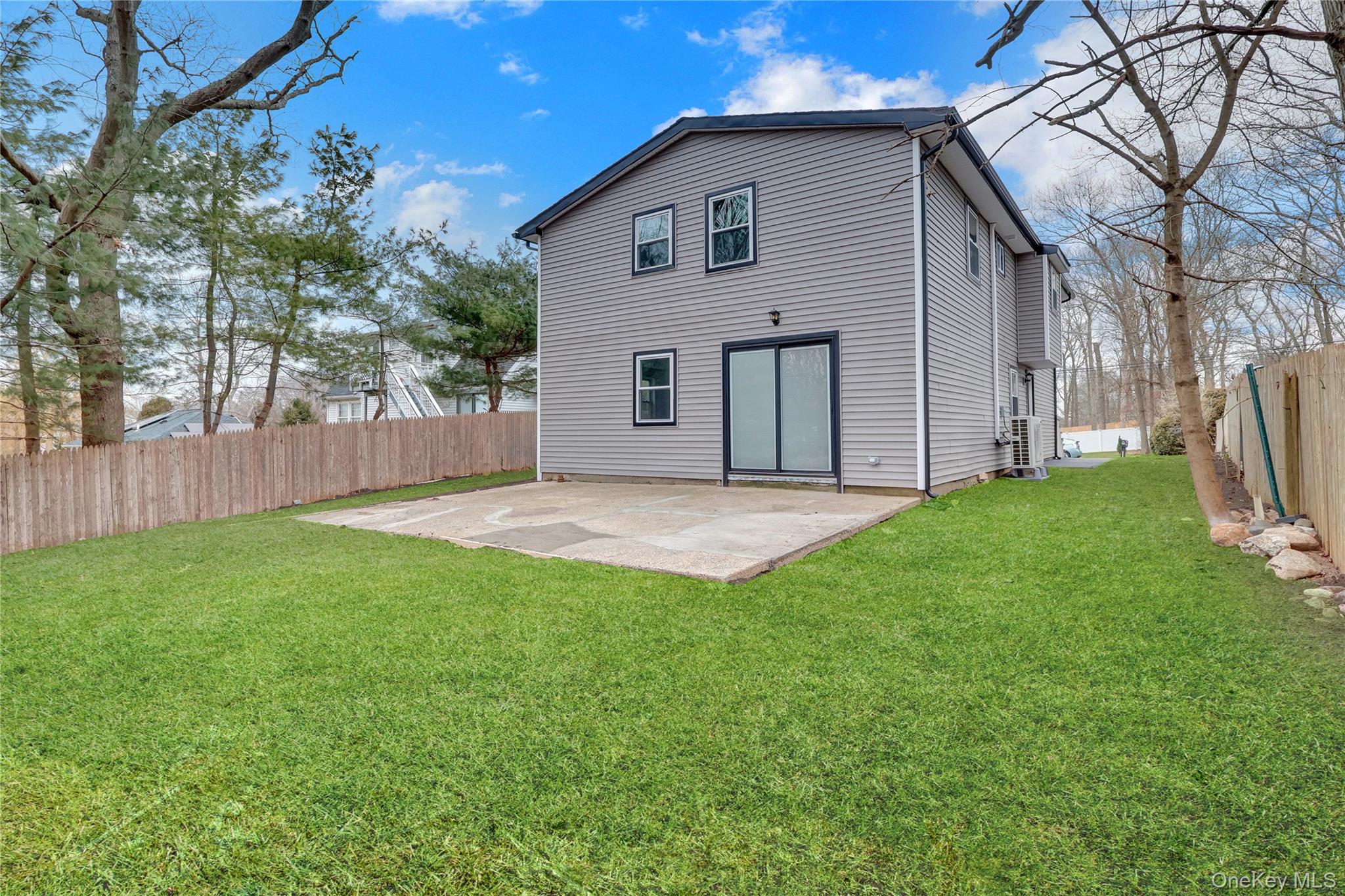 #8 photo, 567 Puritan Drive, Shirley , NY 11967