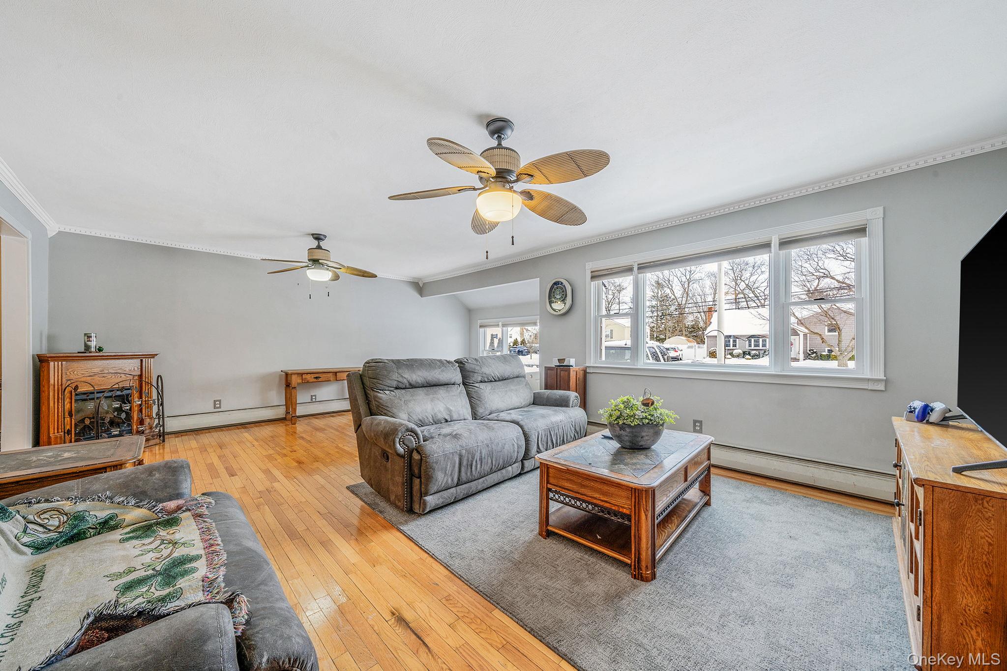 #15 photo, 132 Gladstone Avenue, West Islip , NY 11795