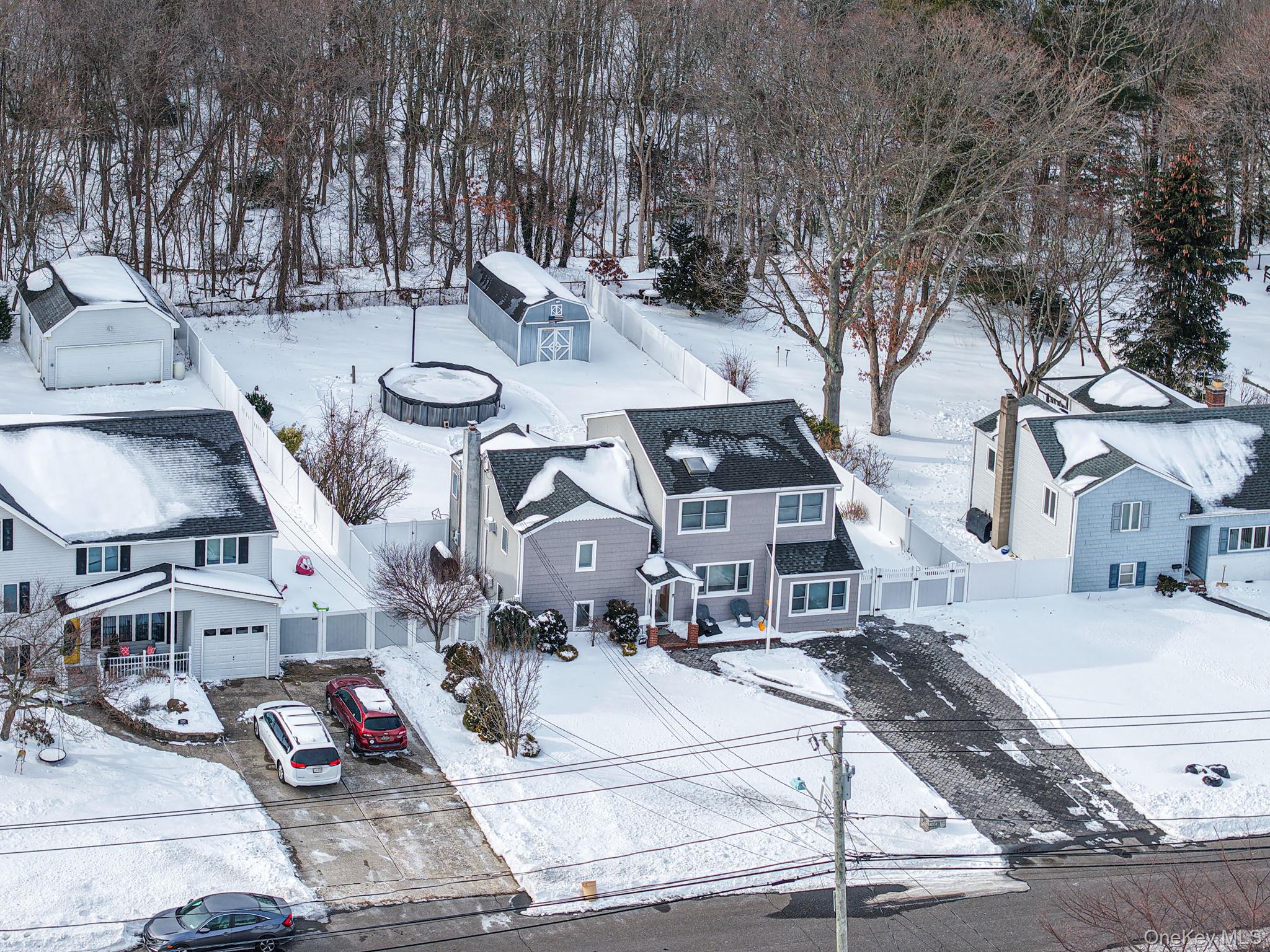 #6 photo, 132 Gladstone Avenue, West Islip , NY 11795