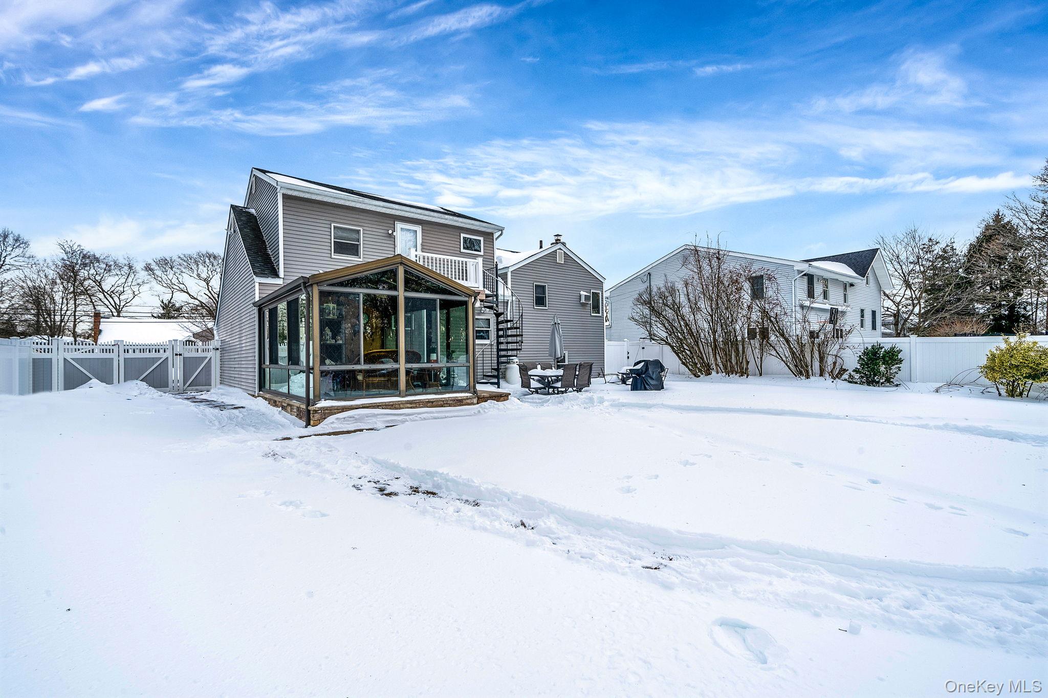 #9 photo, 132 Gladstone Avenue, West Islip , NY 11795