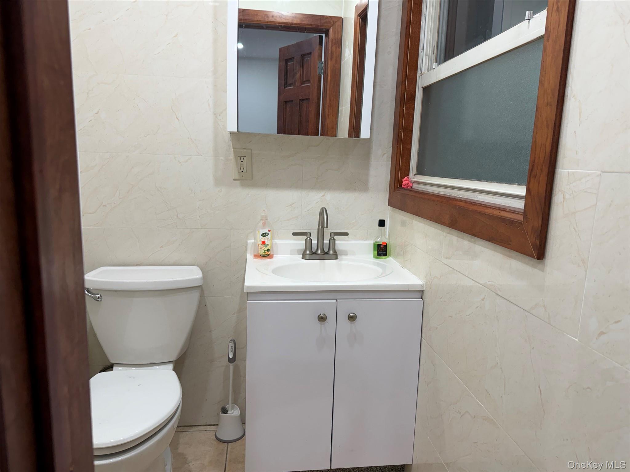 #3 photo, 190-56 103rd Avenue, Hollis , NY 11423