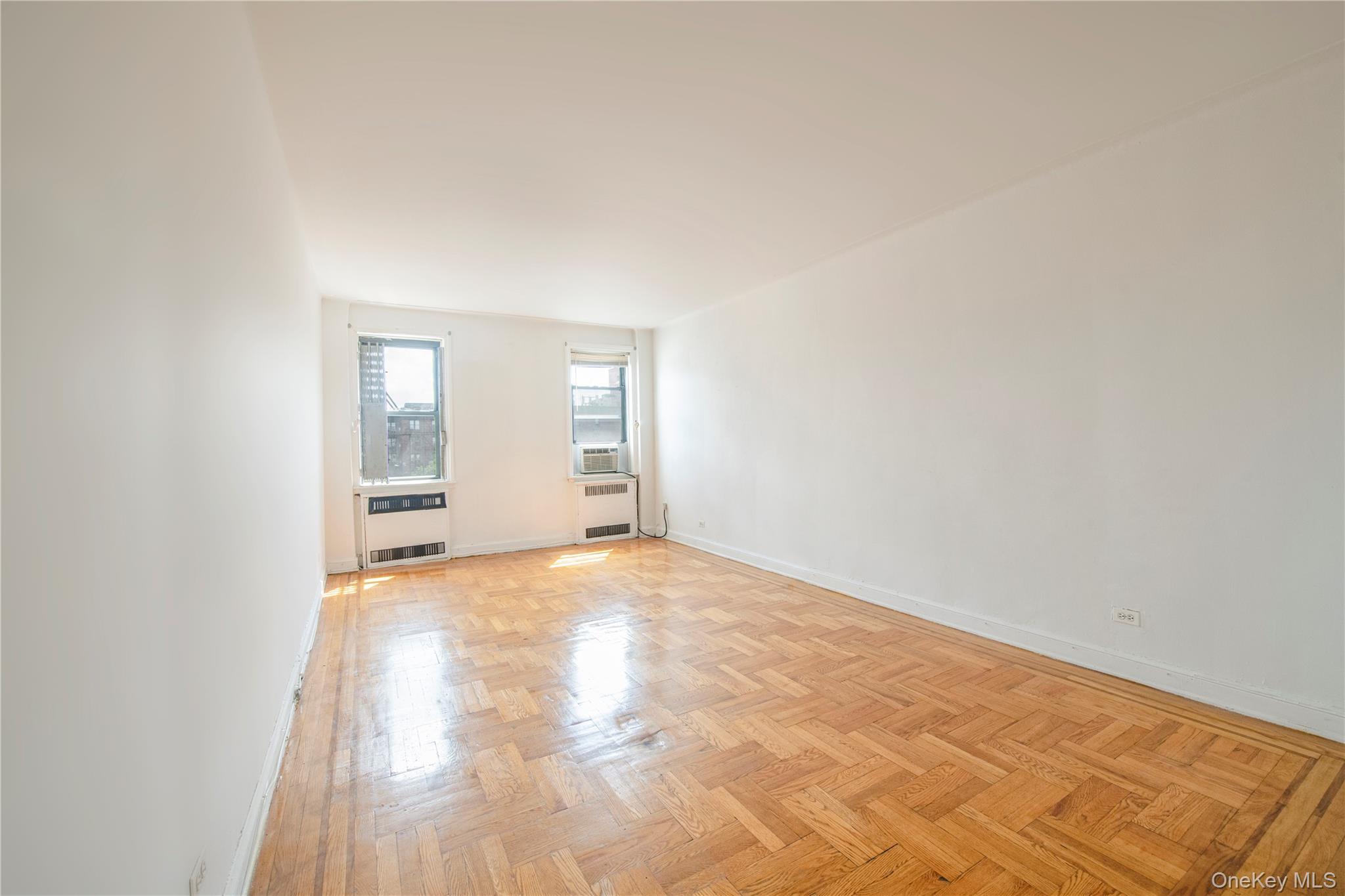 #7 photo, 40-37 77th Street, Elmhurst , NY 11373