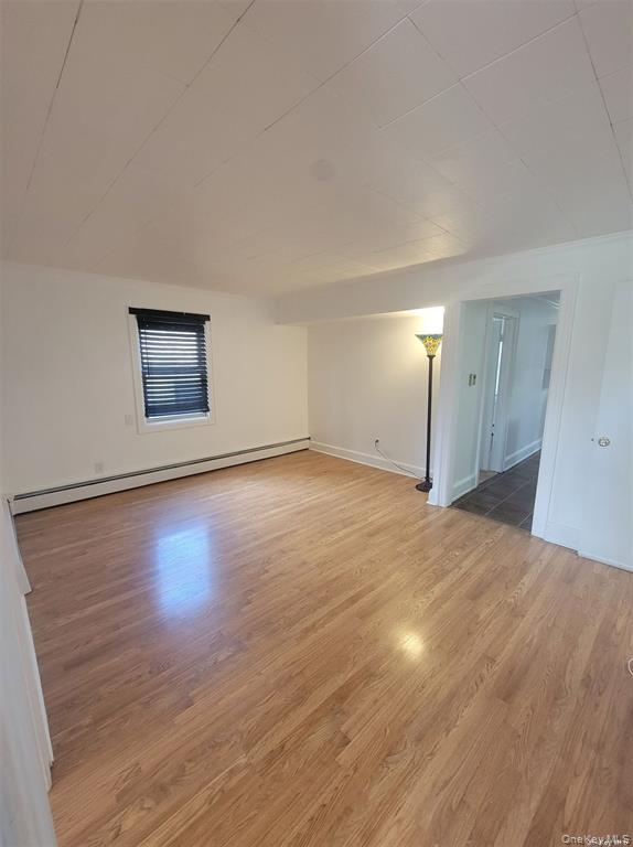 #5 photo, 359 Erlanger Blvd, North Babylon , NY 11703