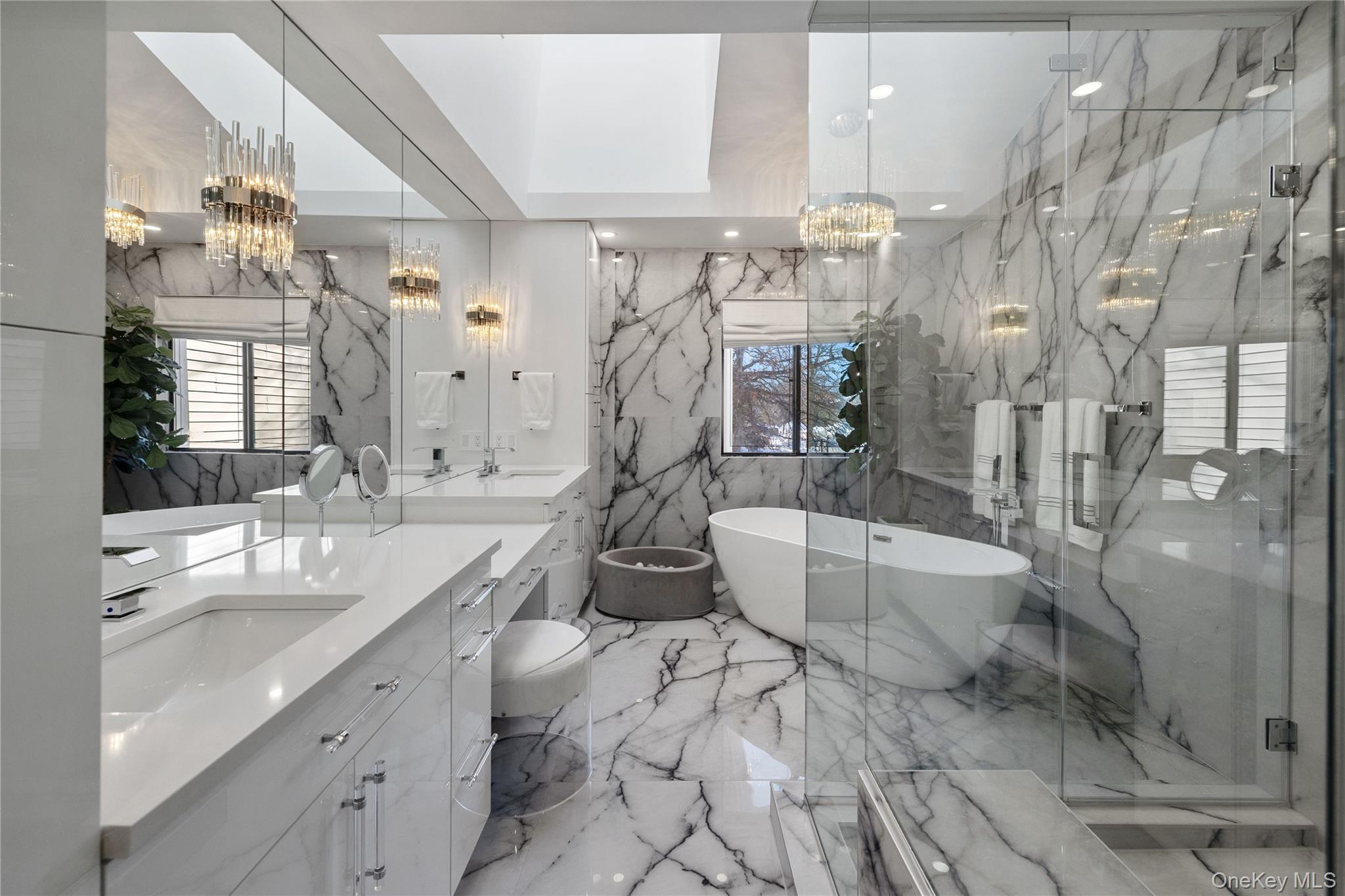 #15 photo, 24 Chestnut Lane, নাসাউ কাউন্টি Woodbury , NY 11797