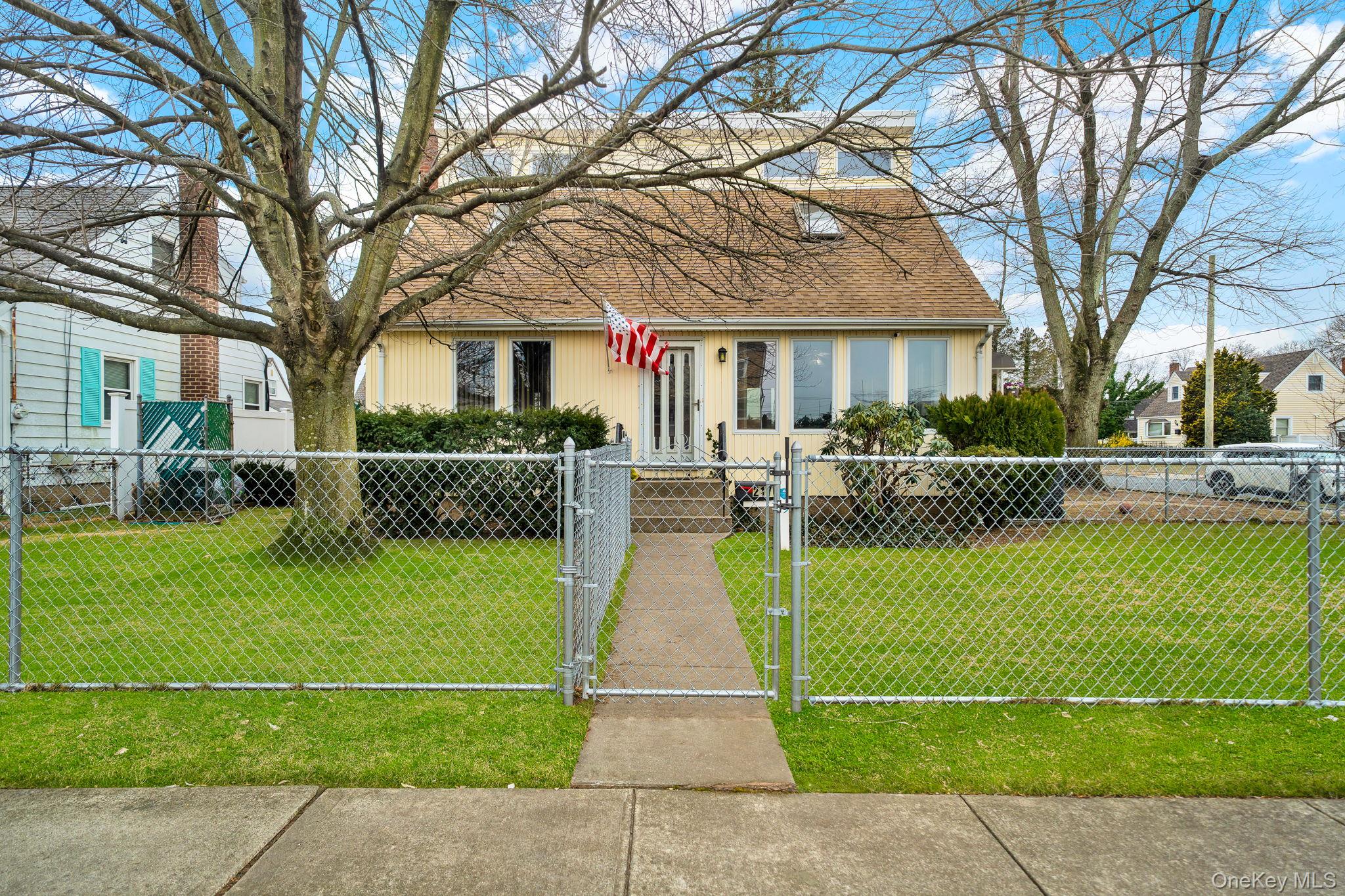 #1 photo, 2176 6th Street, East Meadow , NY 11554