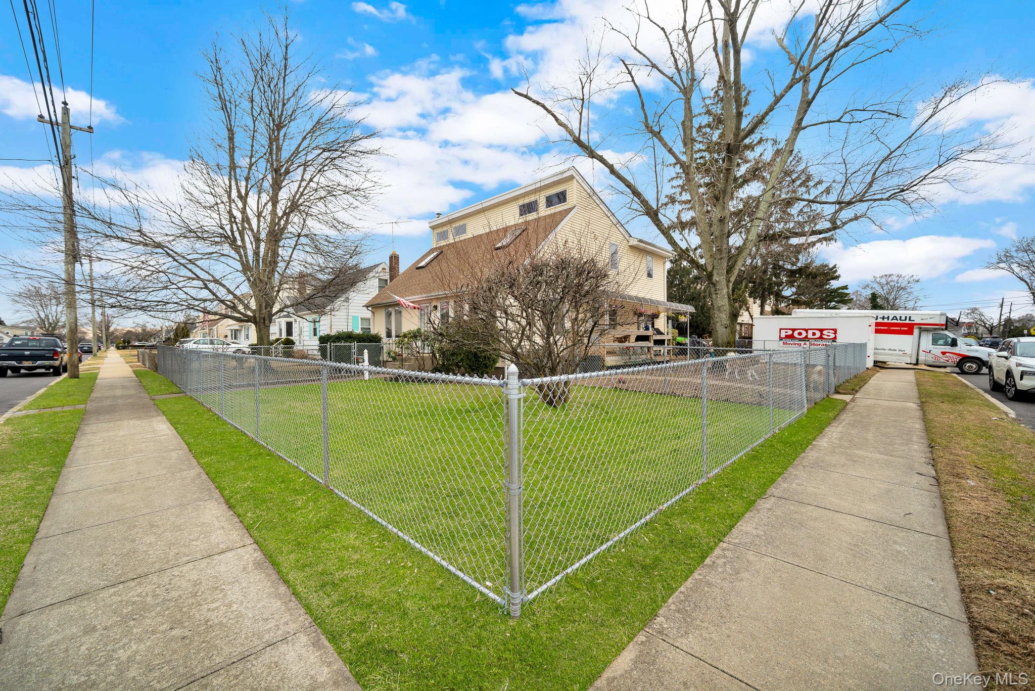 #3 photo, 2176 6th Street, East Meadow , NY 11554