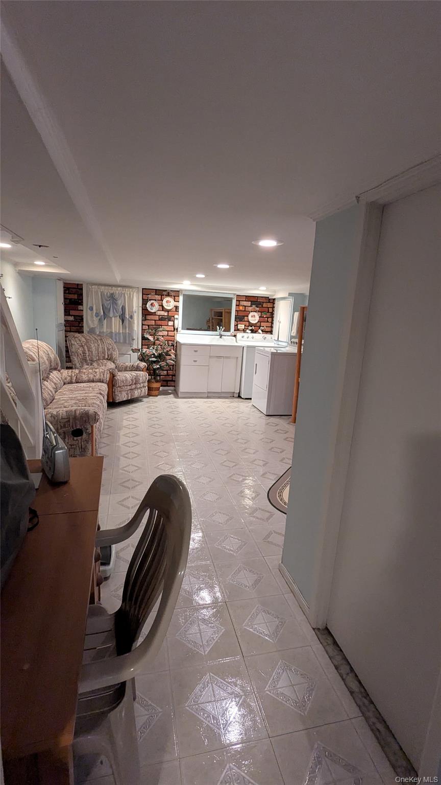 #19 photo, 3227 202nd Street, Bayside , NY 11361