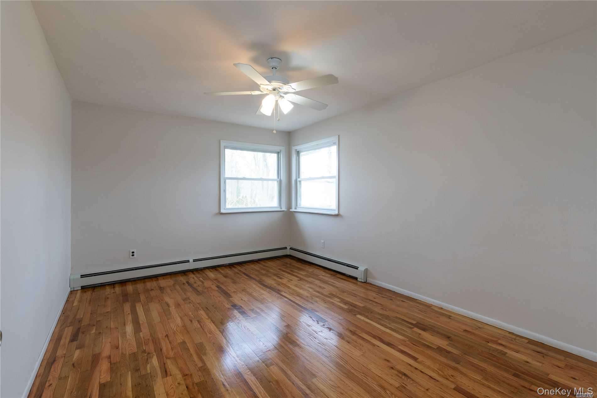 #13 photo, 5 Ashland Street, सफ़ोक काउंटी Mount Sinai , NY 11766