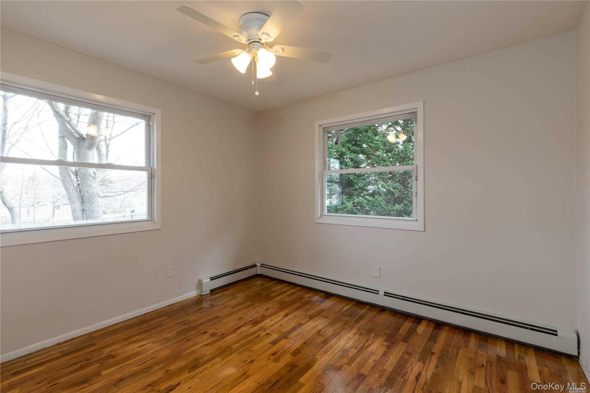 #17 photo, 5 Ashland Street, सफ़ोक काउंटी Mount Sinai , NY 11766