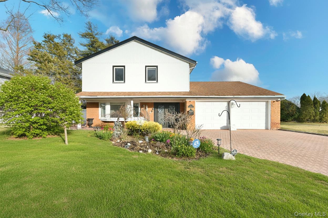 #1 photo, 116 Nottingham Road, Нассау ‖ Manhasset Hills , NY 11040