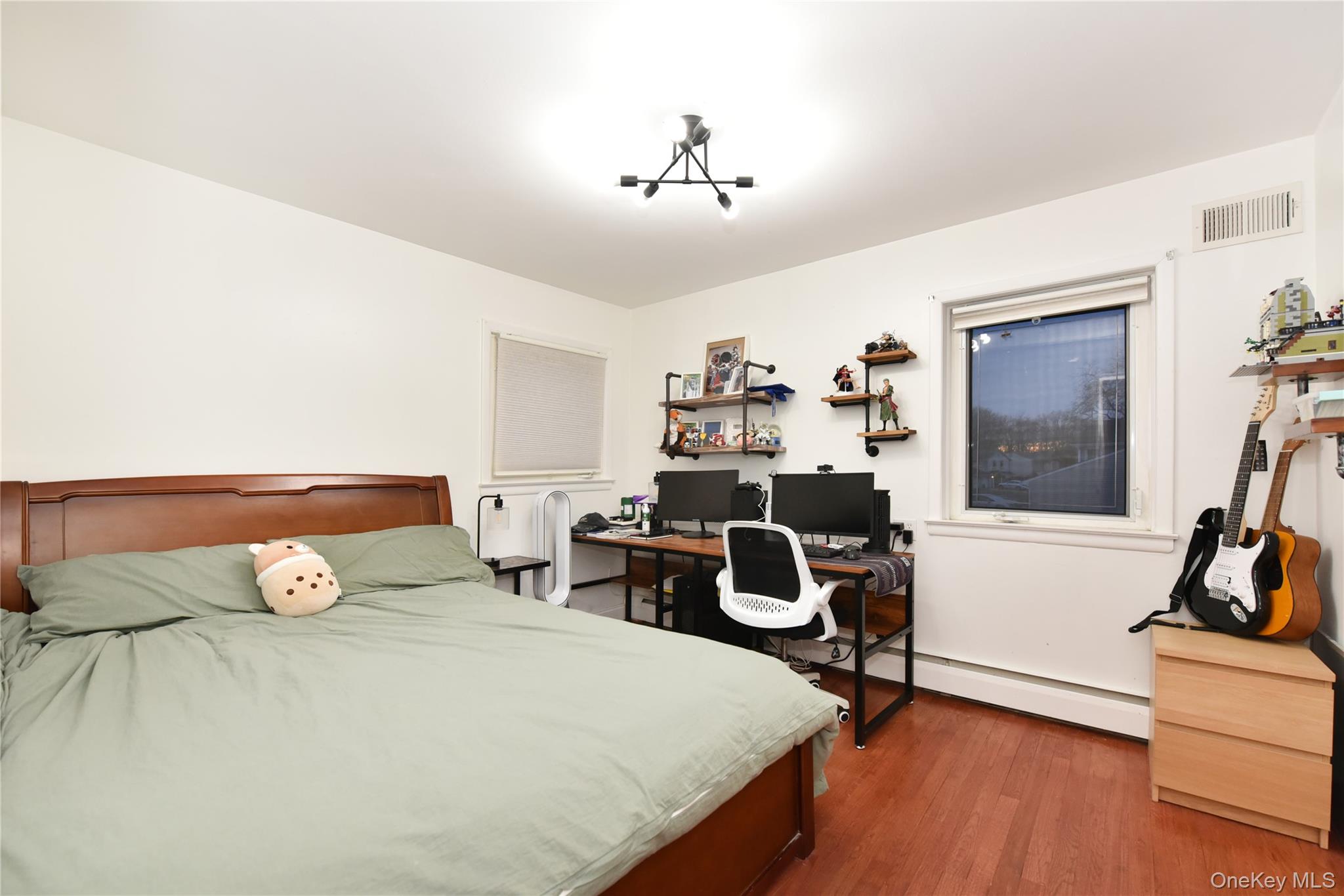 #17 photo, 116 Nottingham Road, Manhasset Hills , NY 11040