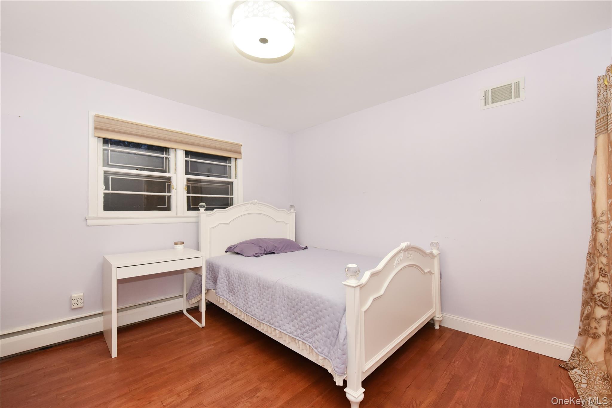 #19 photo, 116 Nottingham Road, Manhasset Hills , NY 11040