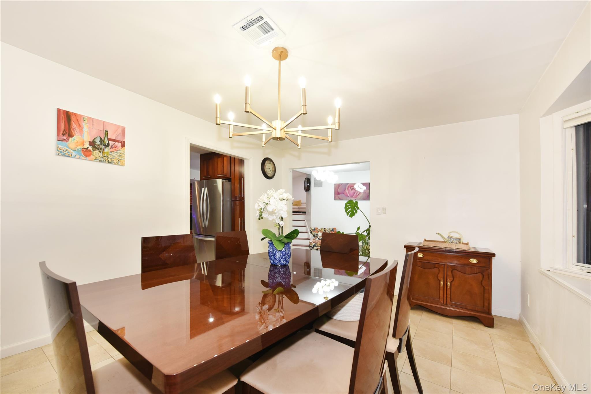 #3 photo, 116 Nottingham Road, Нассау ‖ Manhasset Hills , NY 11040