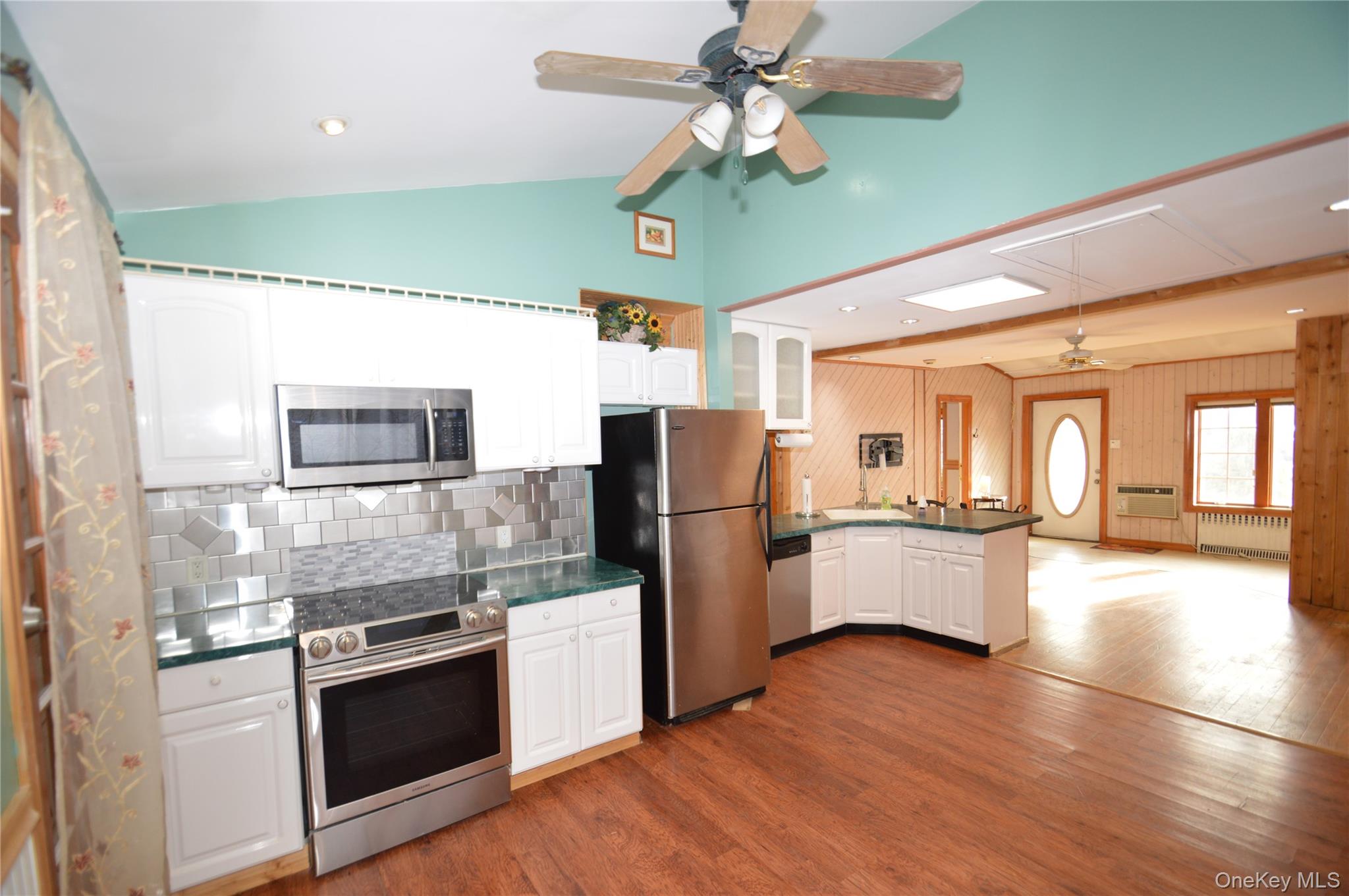 #5 photo, 1300 P Street, Elmont , NY 11003