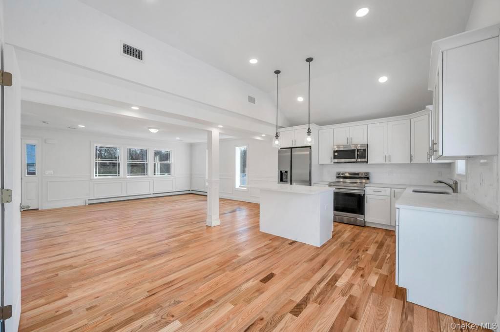 #15 photo, 49 Barclay Road, Mastic Beach , NY 11951