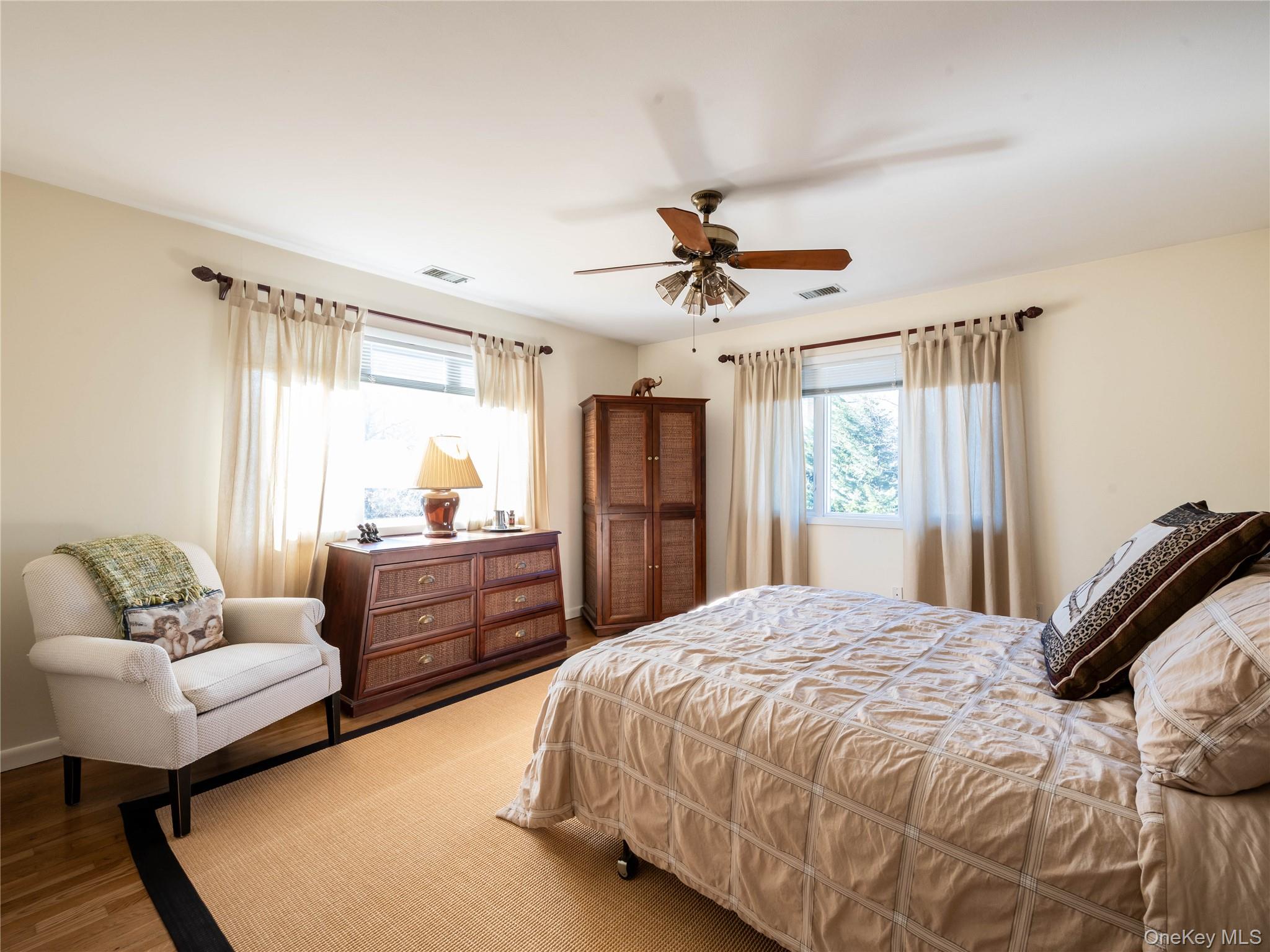 #17 photo, 2 Bonnie Lynn Court, Roslyn , NY 11576