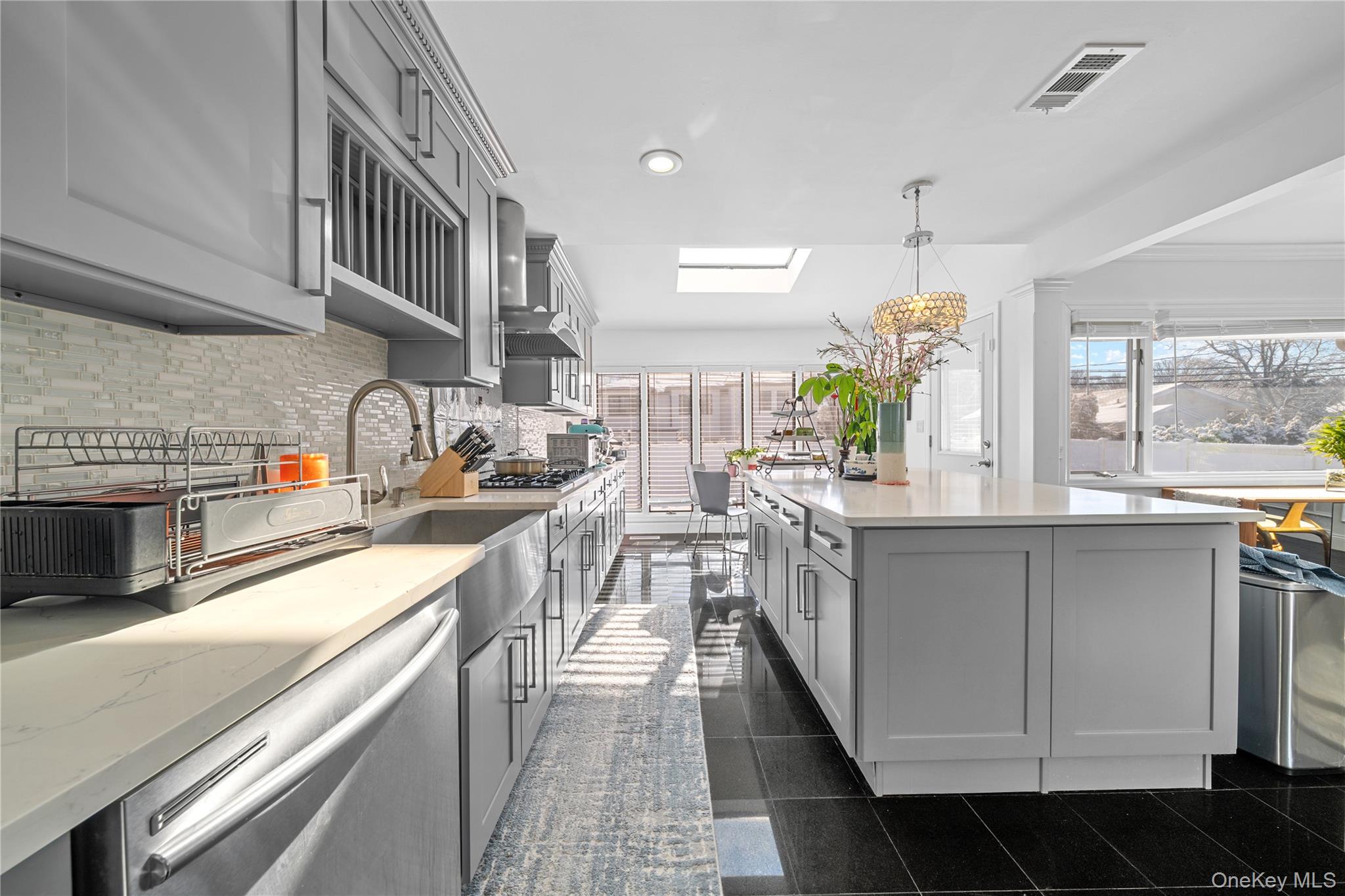 #13 photo, 98 Birchwood Park Drive, Jericho , NY 11753