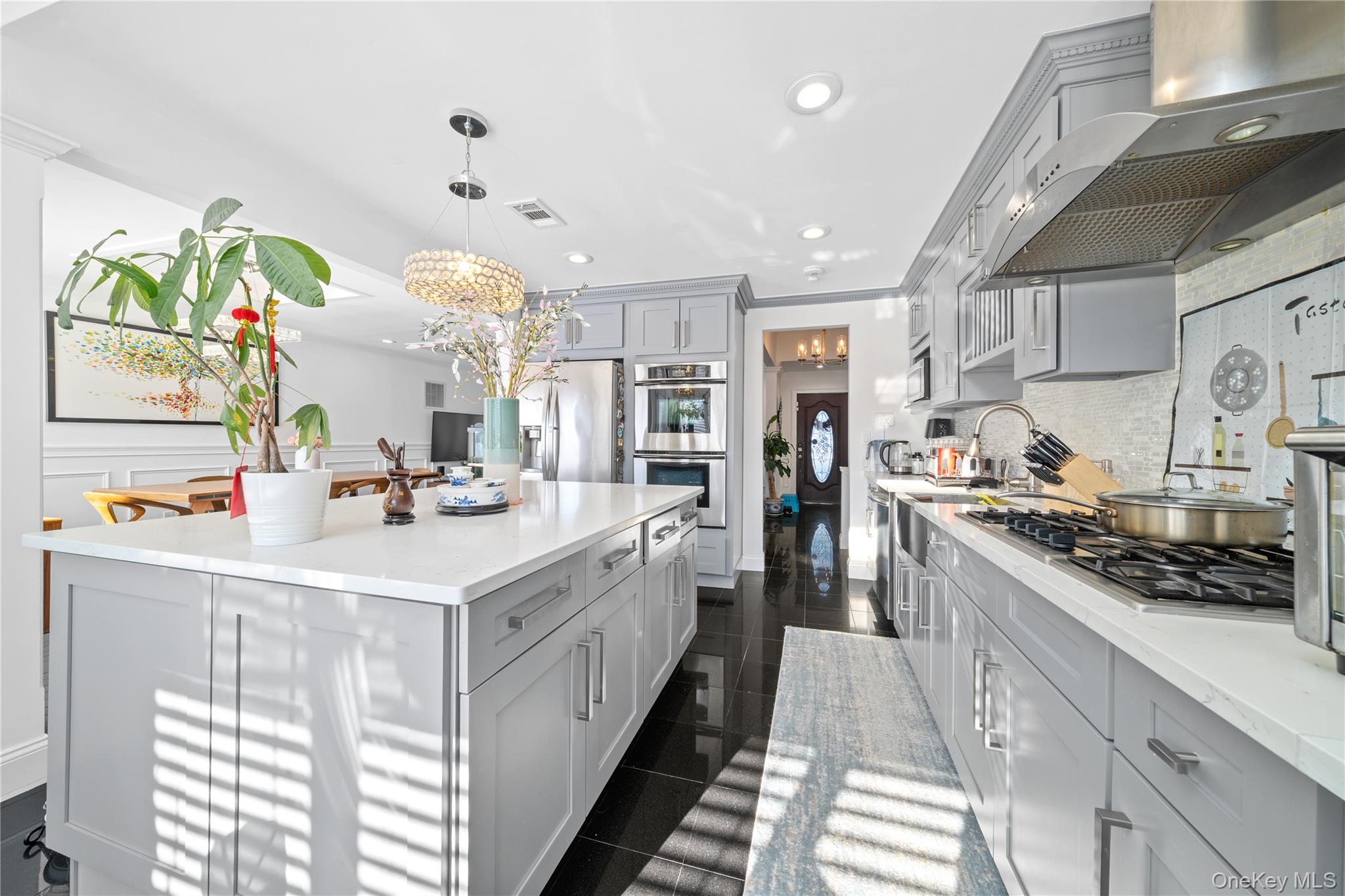 #16 photo, 98 Birchwood Park Drive, Jericho , NY 11753