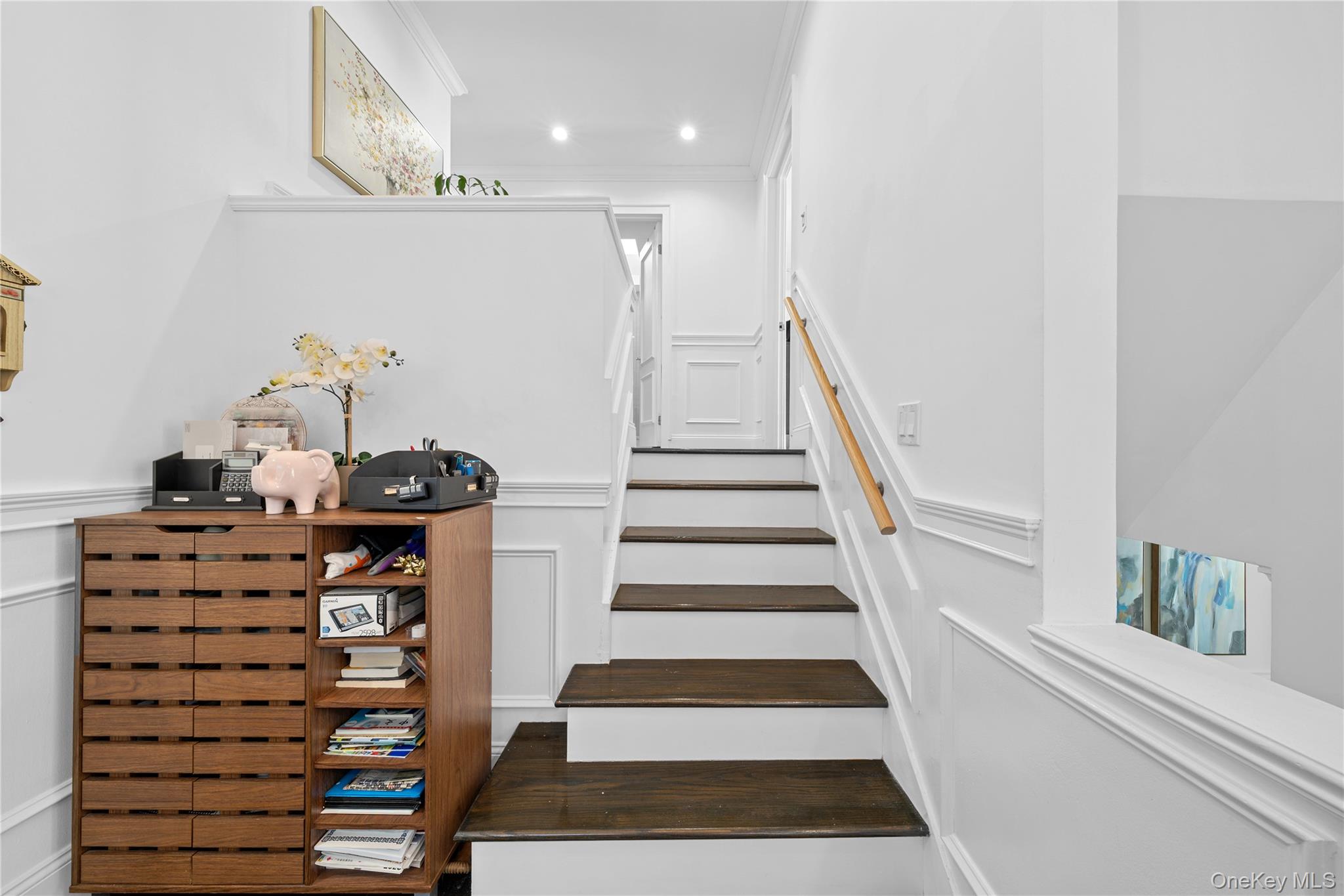 #17 photo, 98 Birchwood Park Drive, Jericho , NY 11753