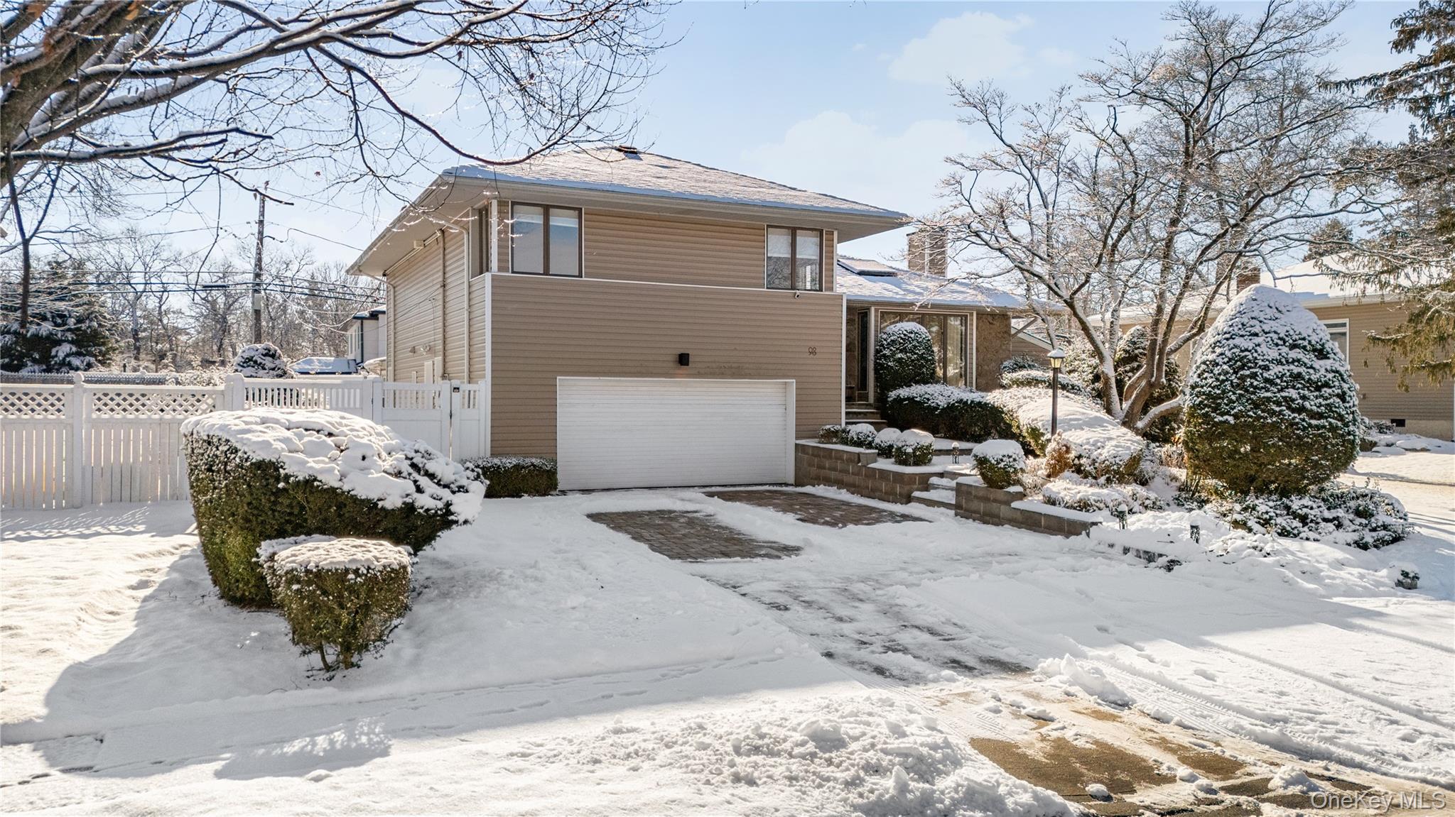 #2 photo, 98 Birchwood Park Drive, Jericho , NY 11753