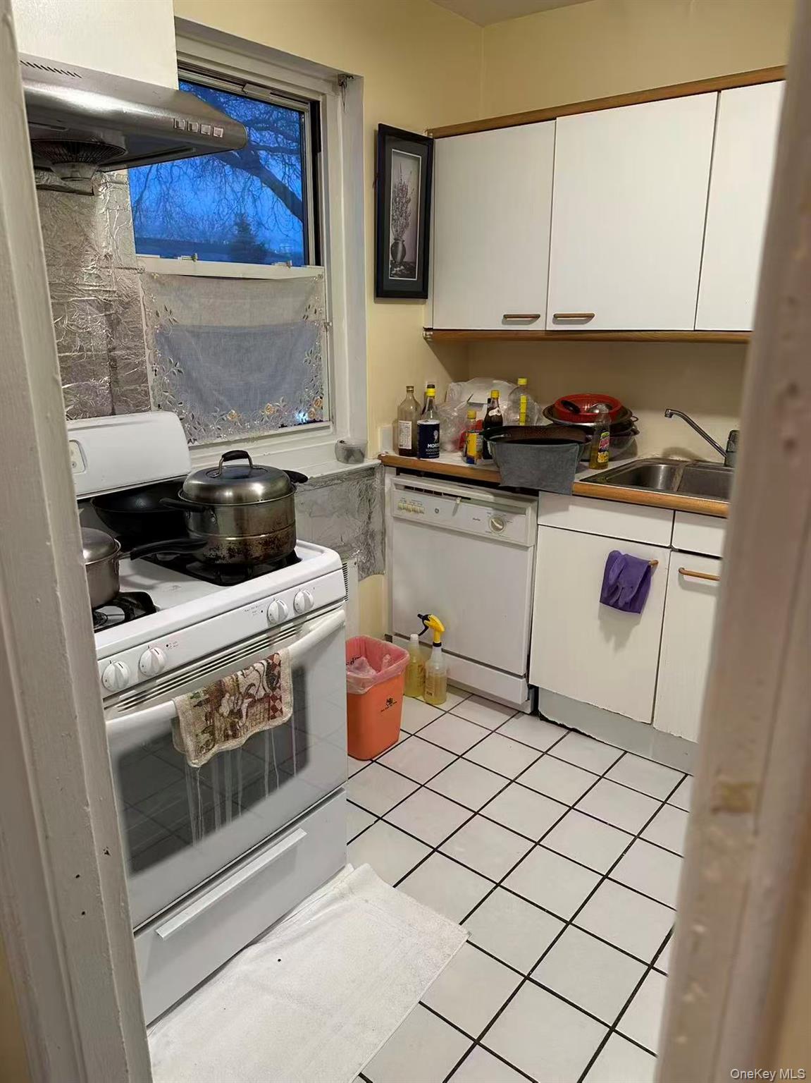 #2 photo, 6739 150th Street, 뉴욕퀸즈 Kew Garden Hills , NY 11367