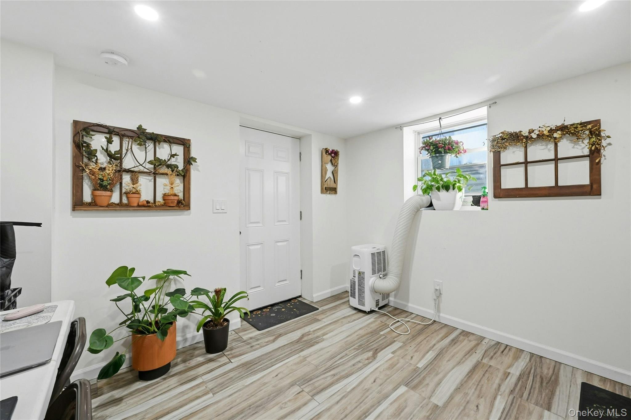 #15 photo, 12 Charles Street, Bay Shore , NY 11706