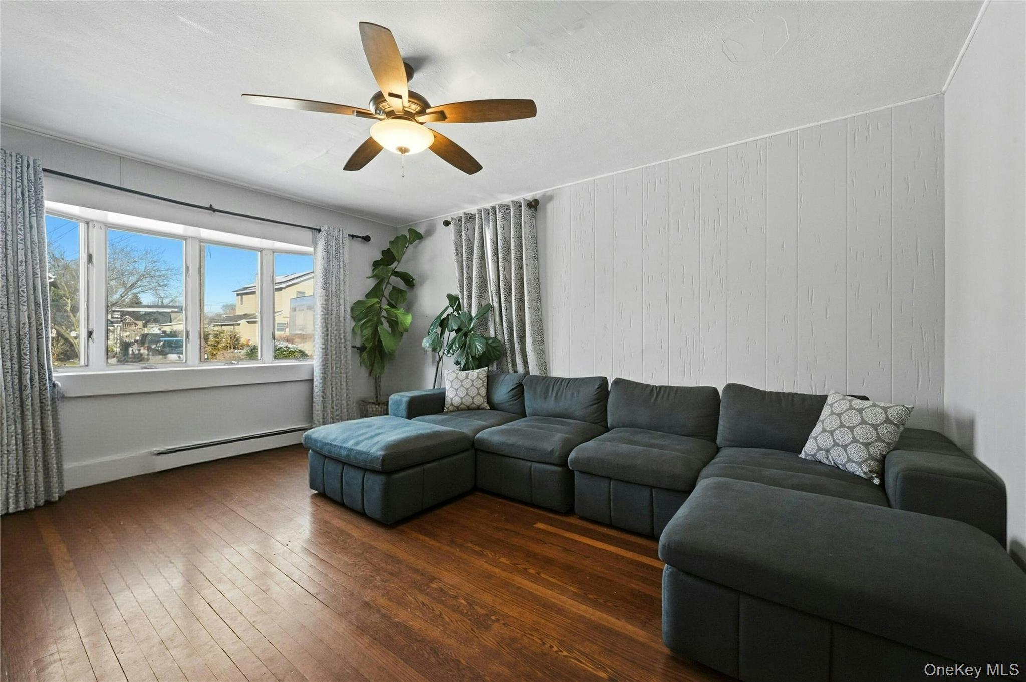 #3 photo, 12 Charles Street, Bay Shore , NY 11706