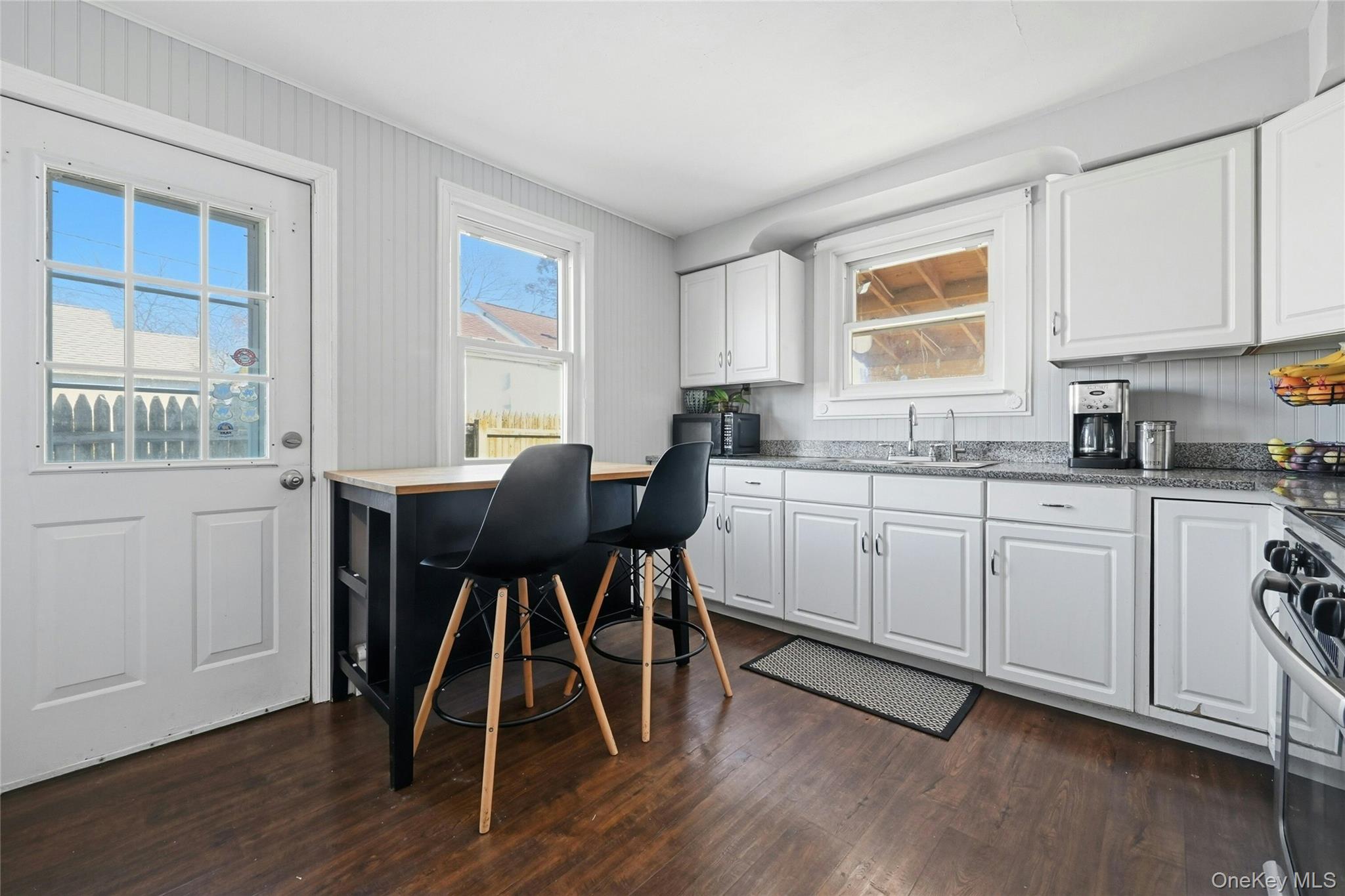 #4 photo, 12 Charles Street, Bay Shore , NY 11706