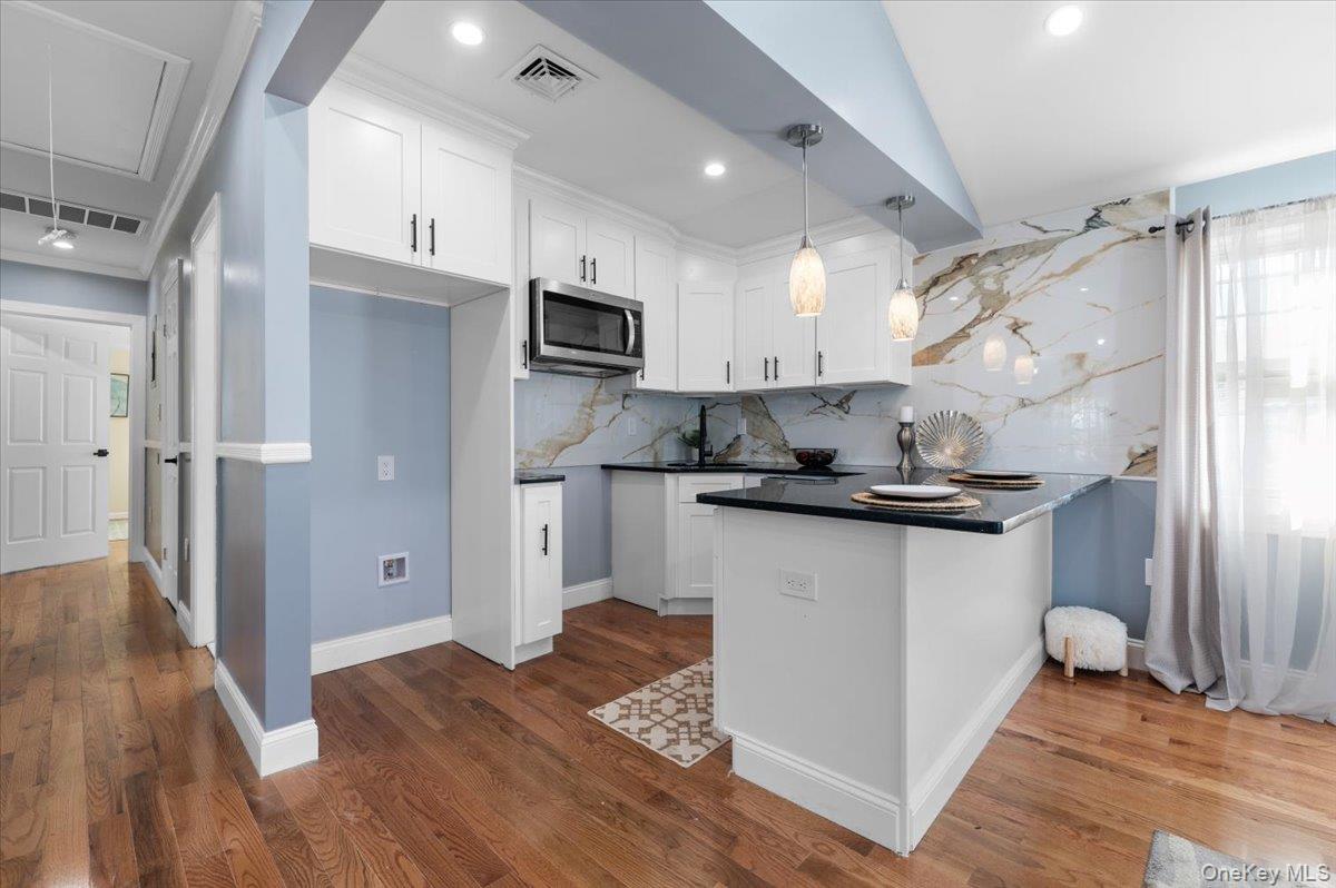 #18 photo, 14411 223rd Street, Springfield Gardens , NY 11413