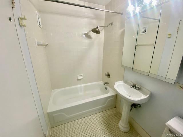 #14 photo, 1 Landmark Square, Port Chester , NY 10573