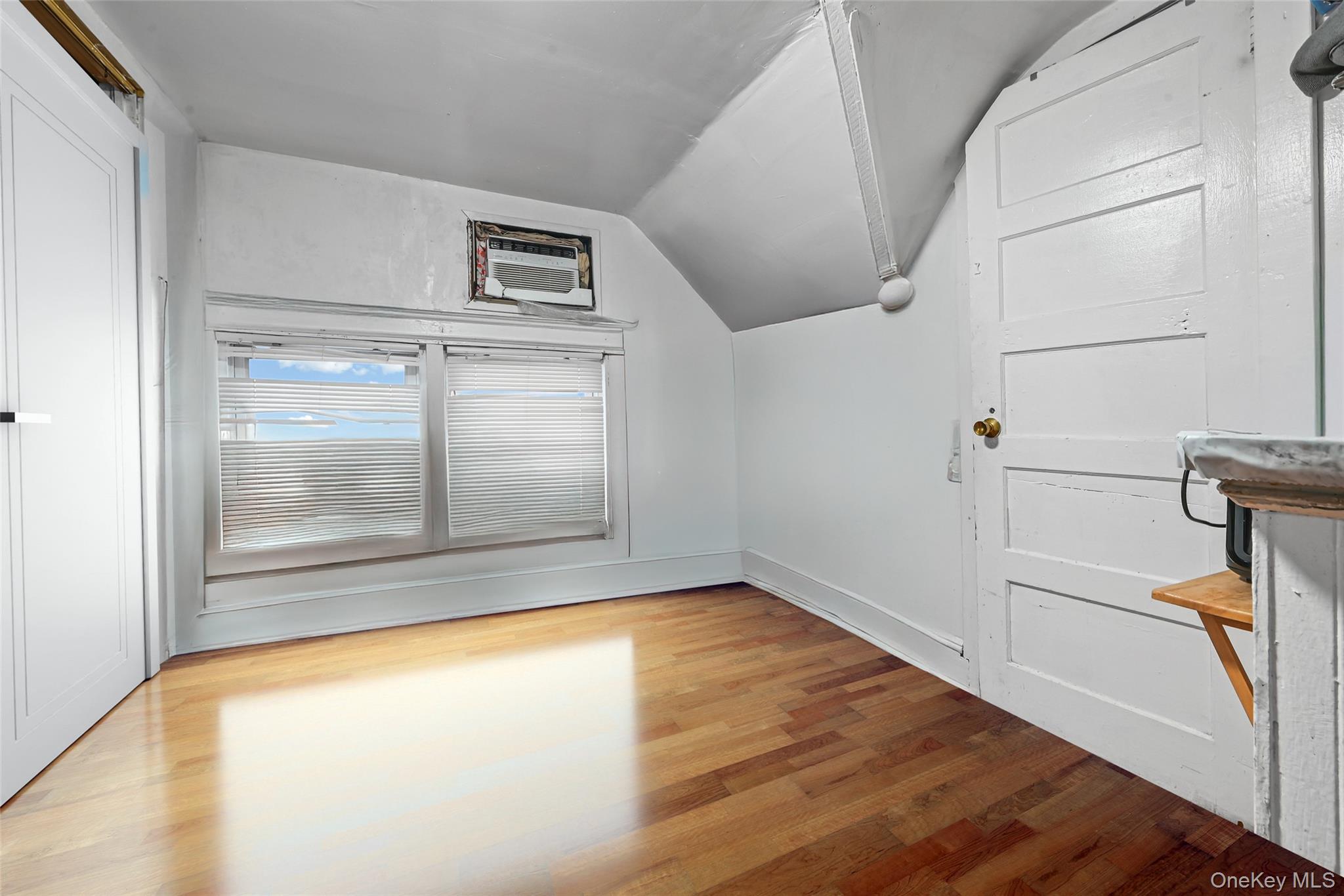 #19 photo, 10518 171st Place, Jamaica , NY 11433